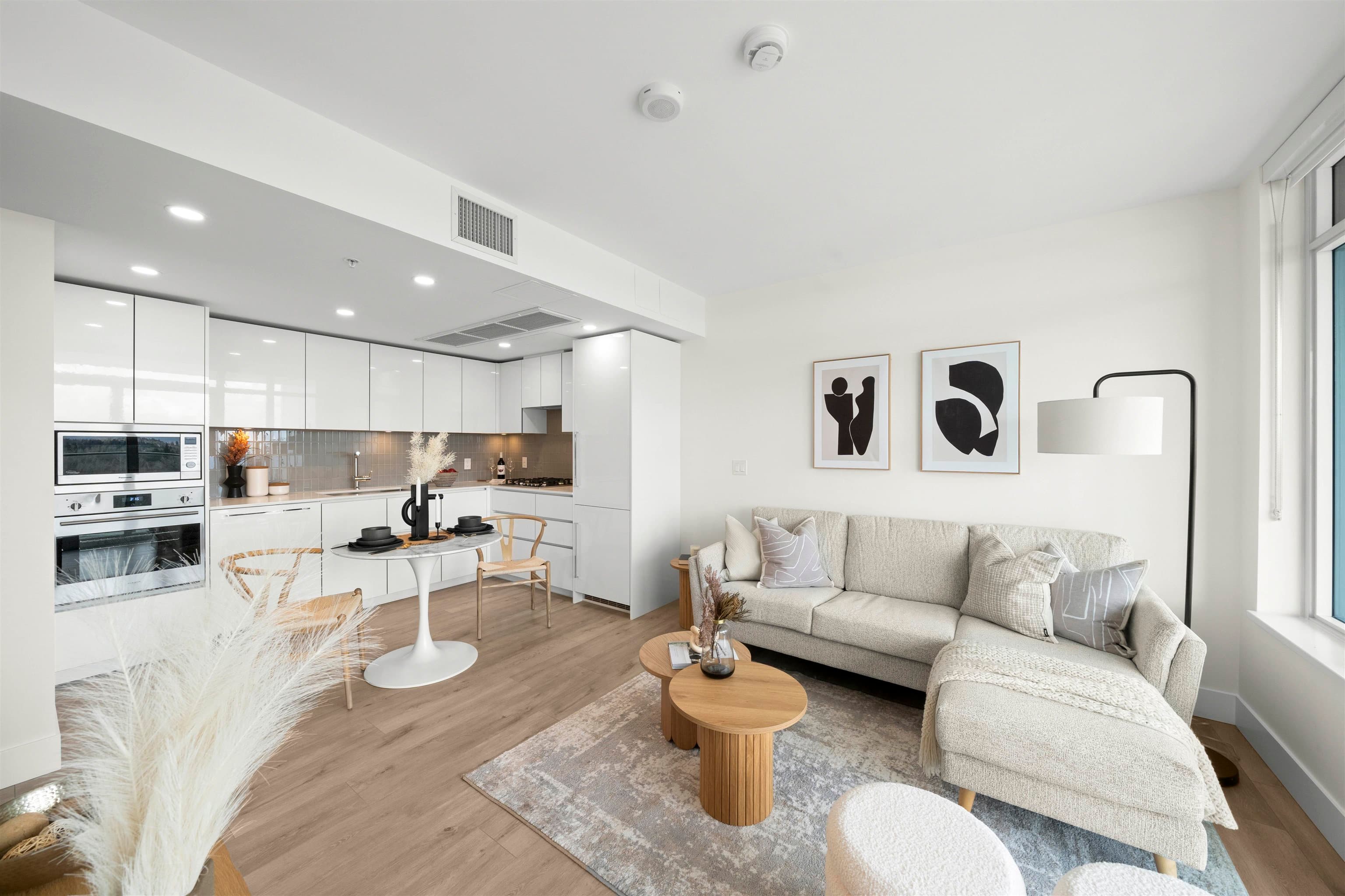 2401 - 10428 Whalley Boulevard, Surrey, V3T 1W6 — photo 5