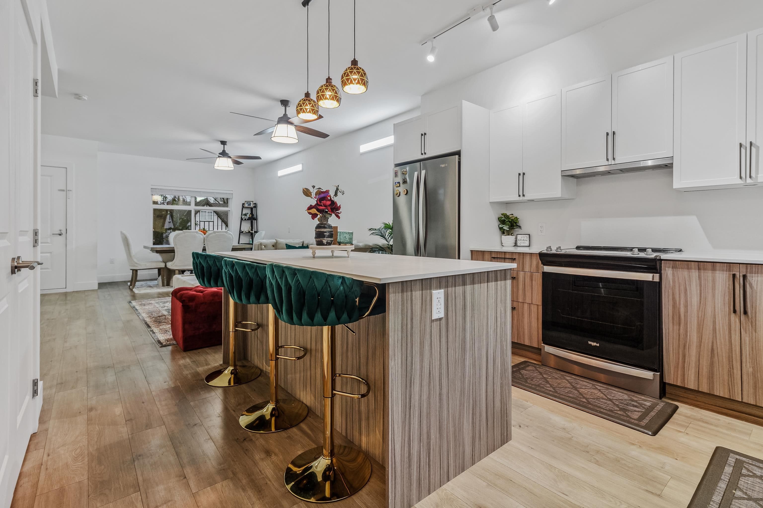 102 - 2267 Mckenzie Road, Abbotsford, V2S 0M9 — photo 1