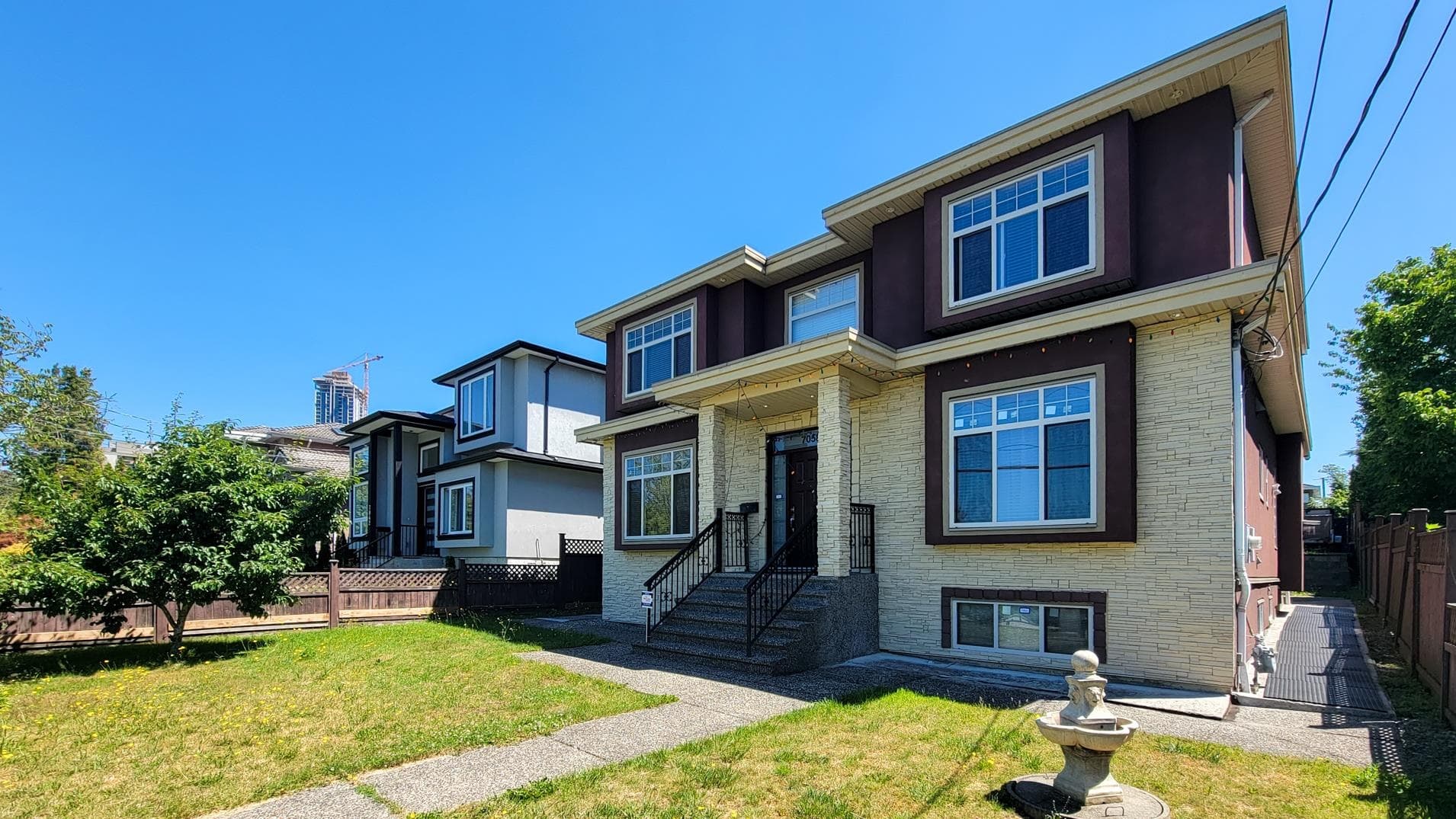7058 Patterson Avenue, Burnaby, V5J 3N7 — photo 2