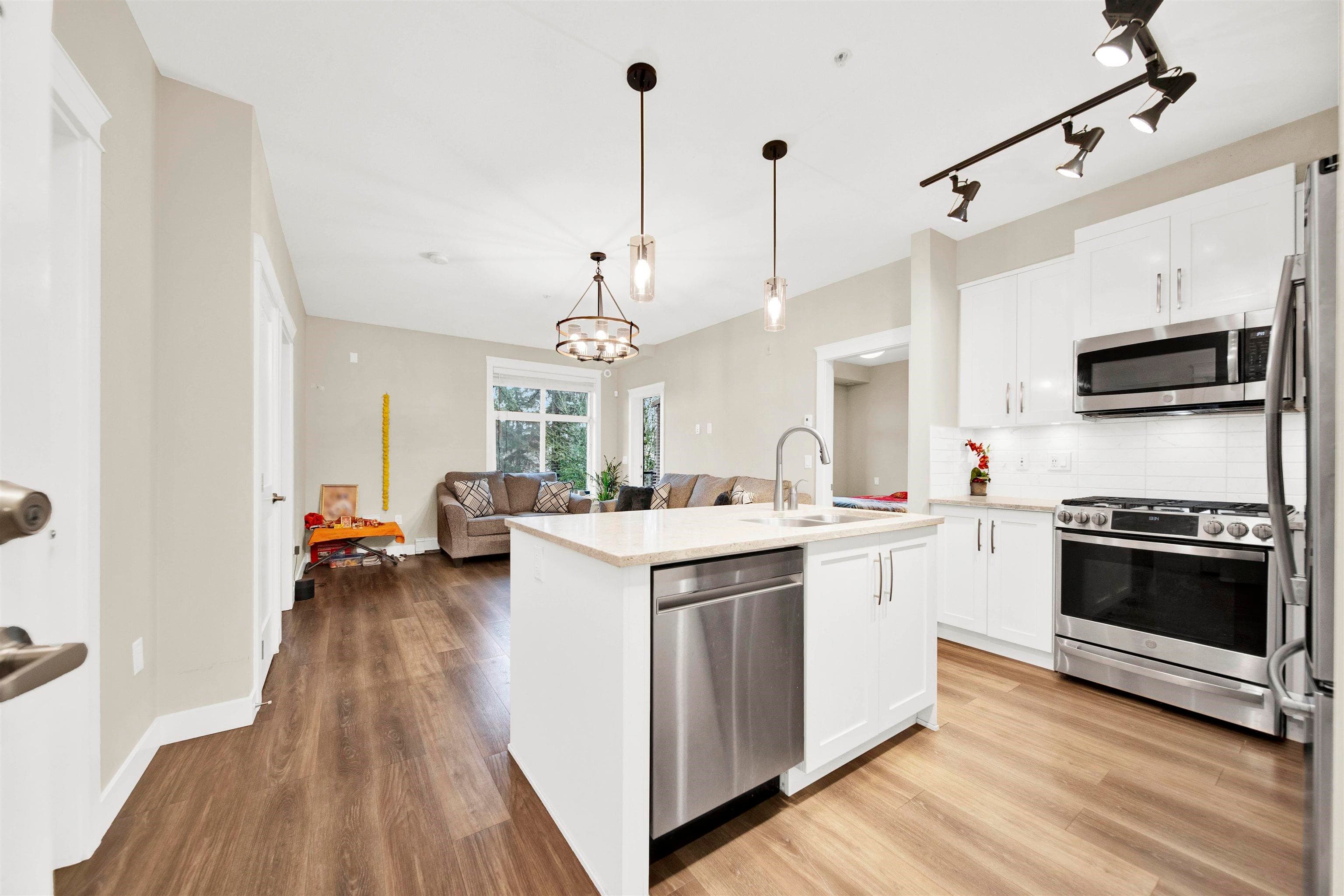 501 - 11077 Ravine Road, Surrey, V3T 0R7 — photo 5