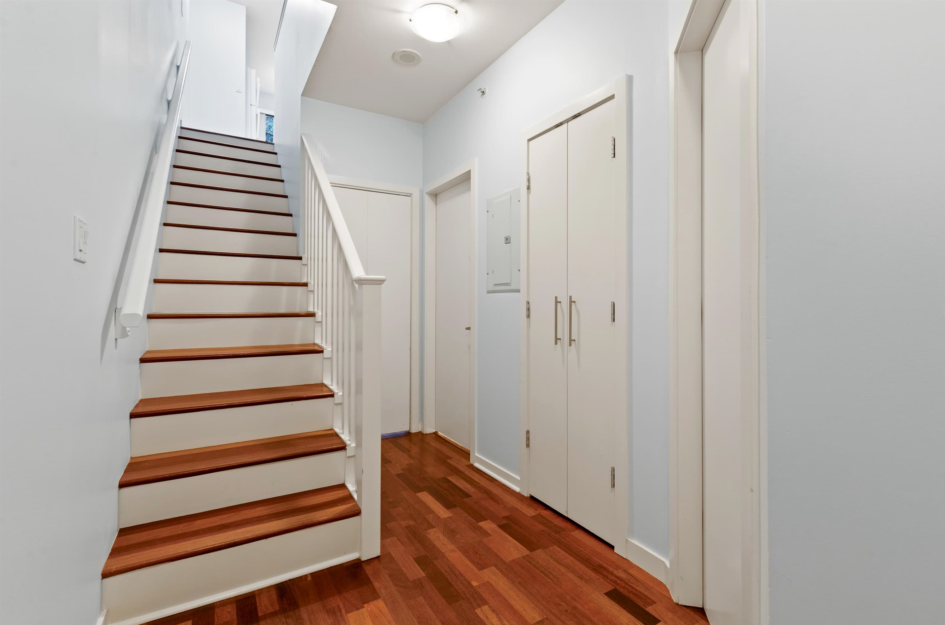 975 Beatty Street, Vancouver, V6Z 3C5 — photo 2