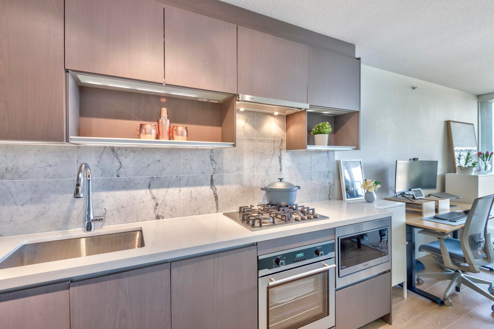 2910 - 13696 100 Avenue, Surrey, V3T 0L5 — photo 3