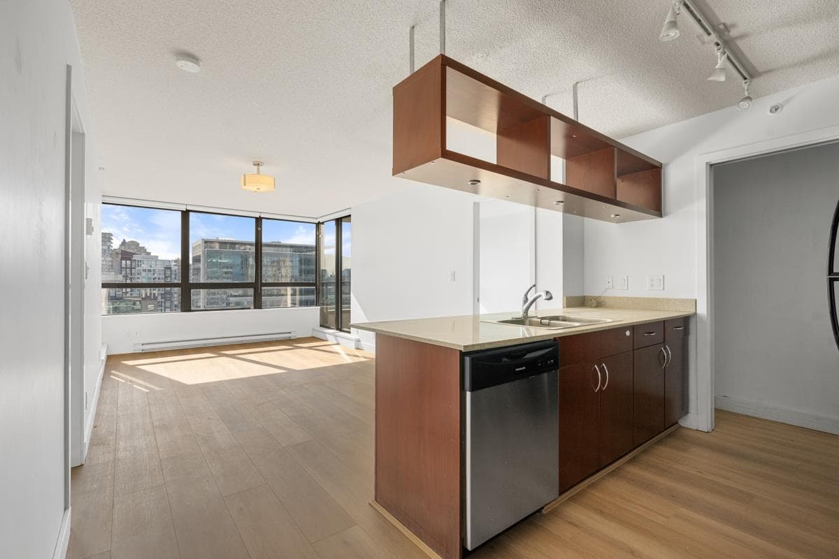 1604 - 938 Smithe Street, Vancouver, V6Z 3H8 — photo 5