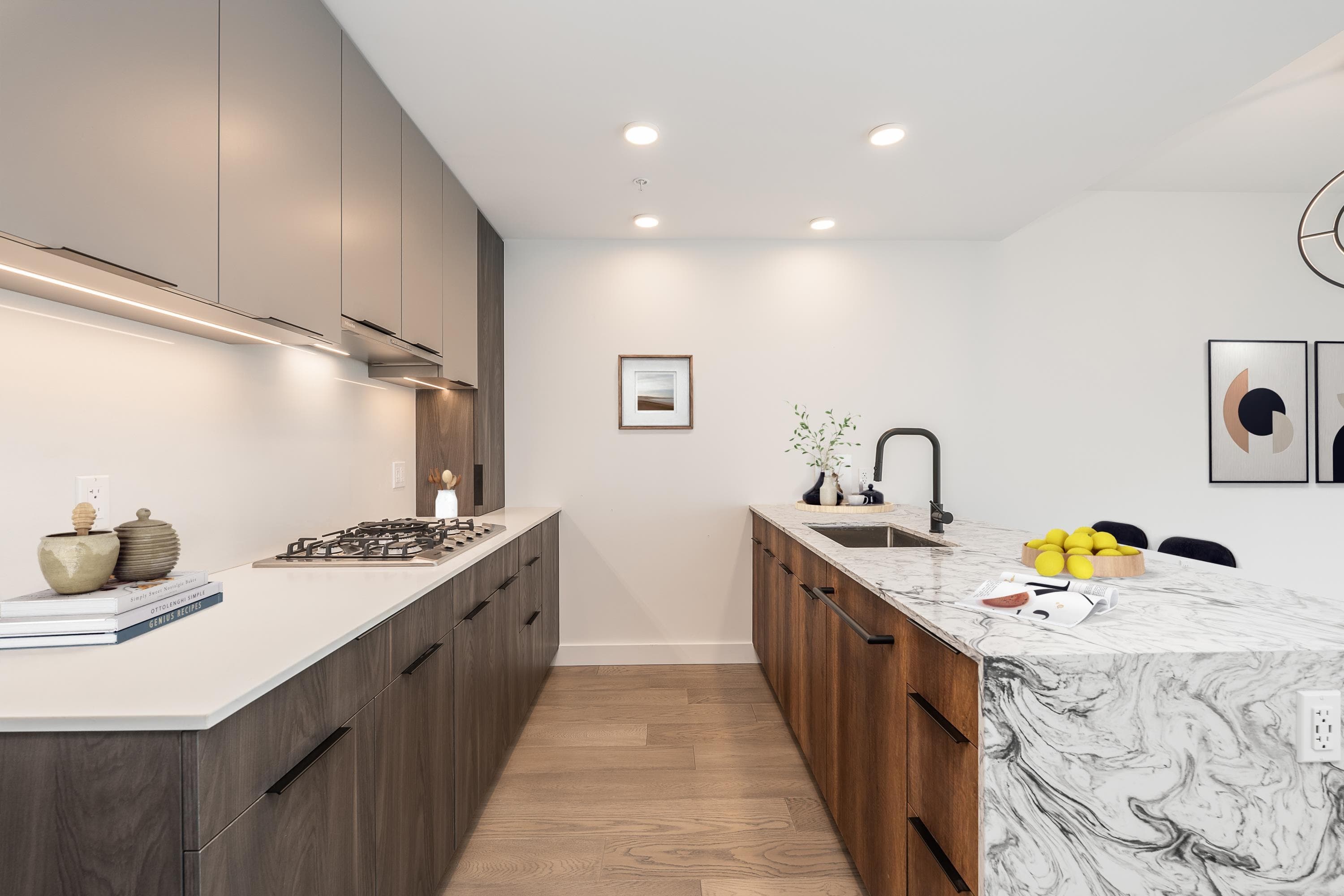 202 - 3590 W 39 Avenue, Vancouver, V6B 3A4 — photo 2