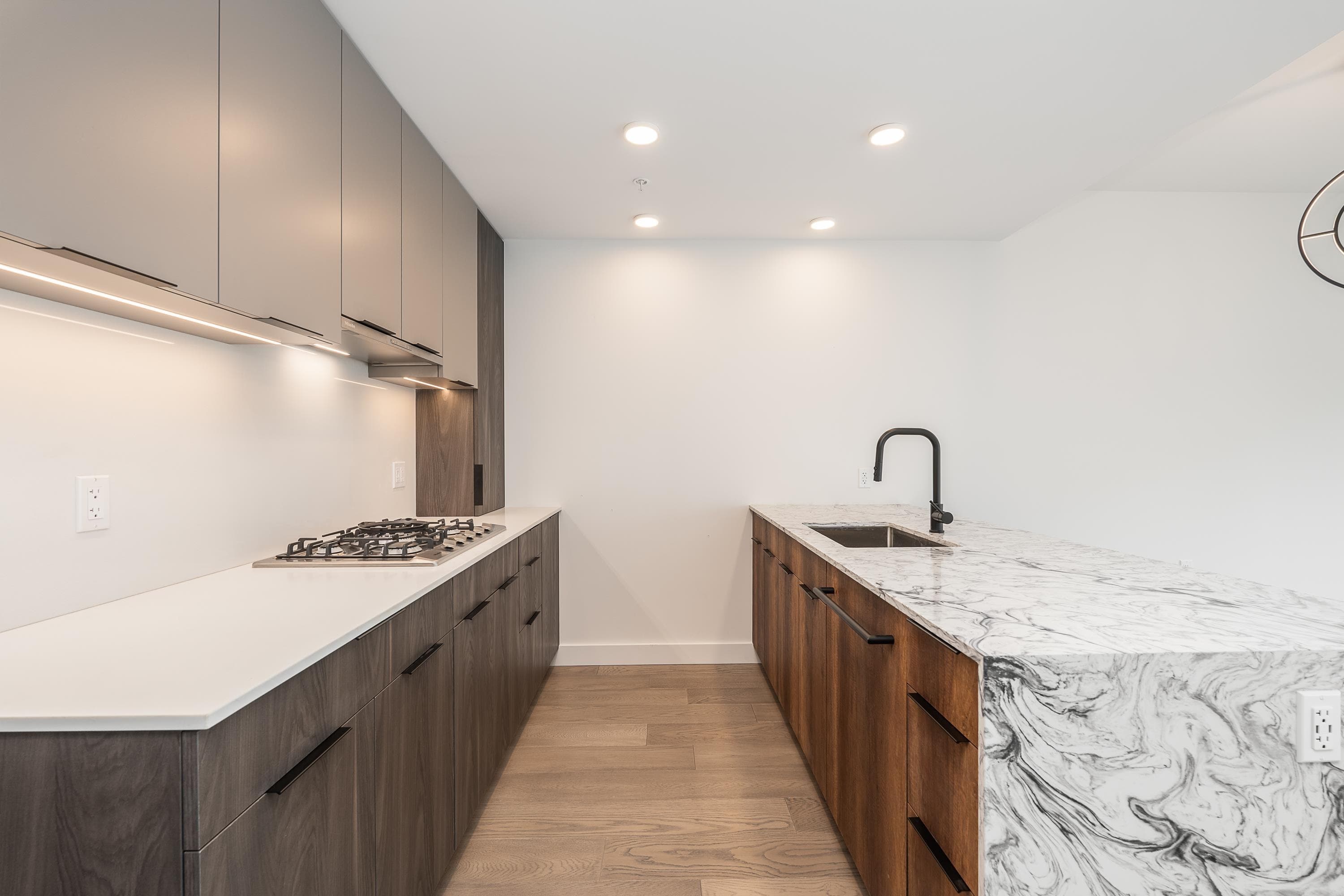 202 - 3590 W 39 Avenue, Vancouver, V6B 3A4 — photo 3