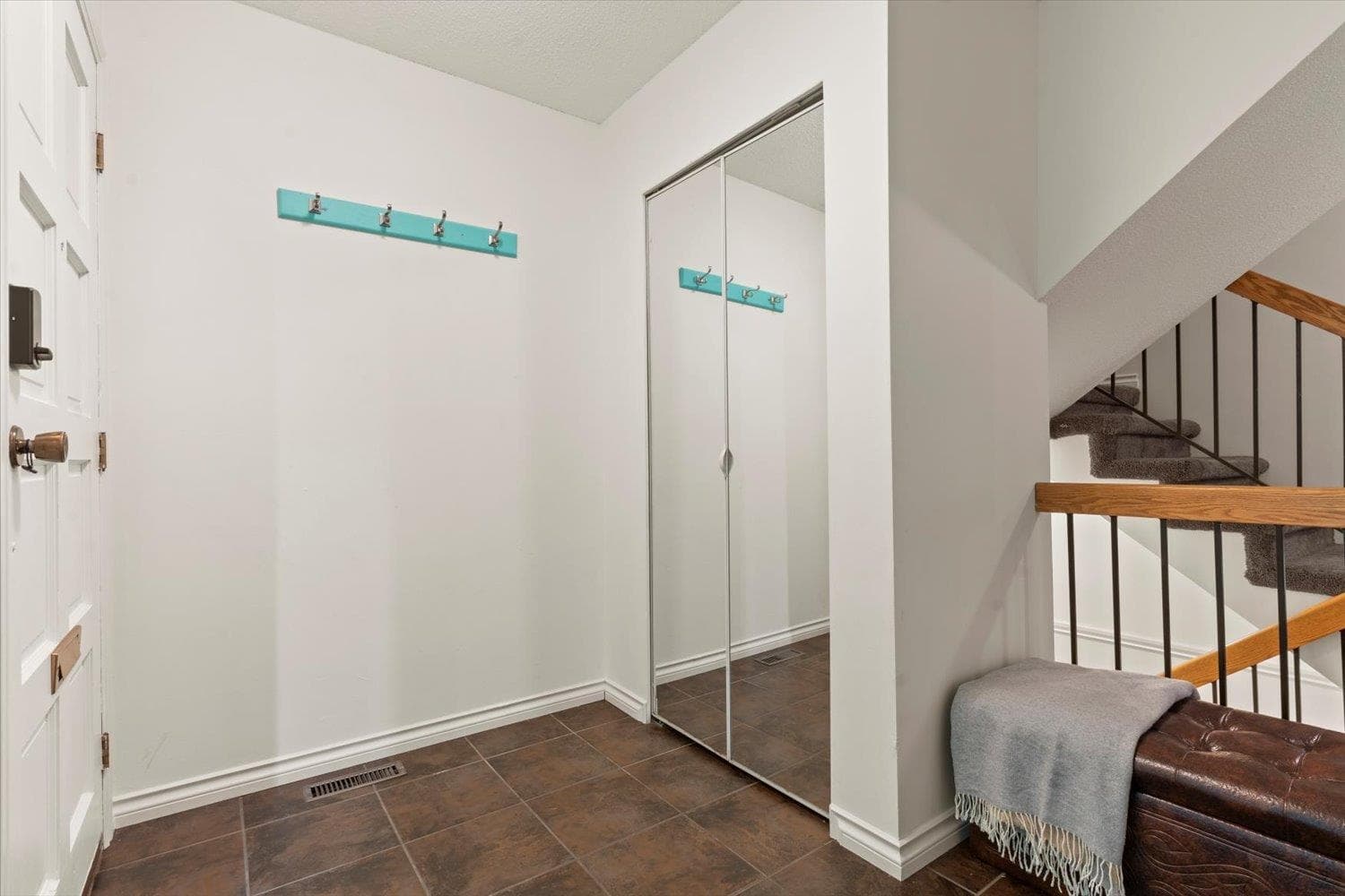 2 - 33951 Marshall Road, Abbotsford, V2S 1L6 — photo 5