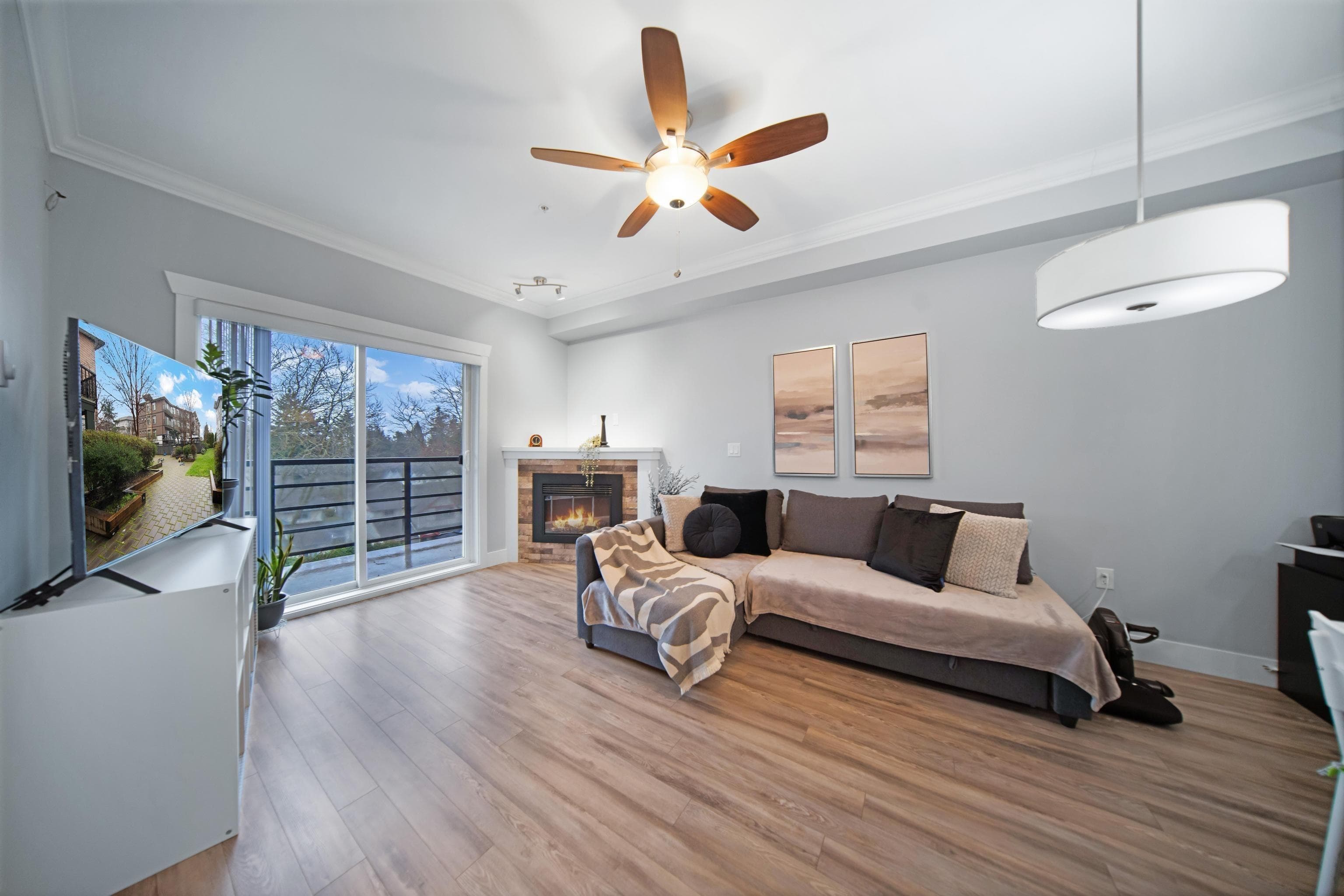 403 - 8183 121a Street, Surrey, V3W 1S7 — photo 1
