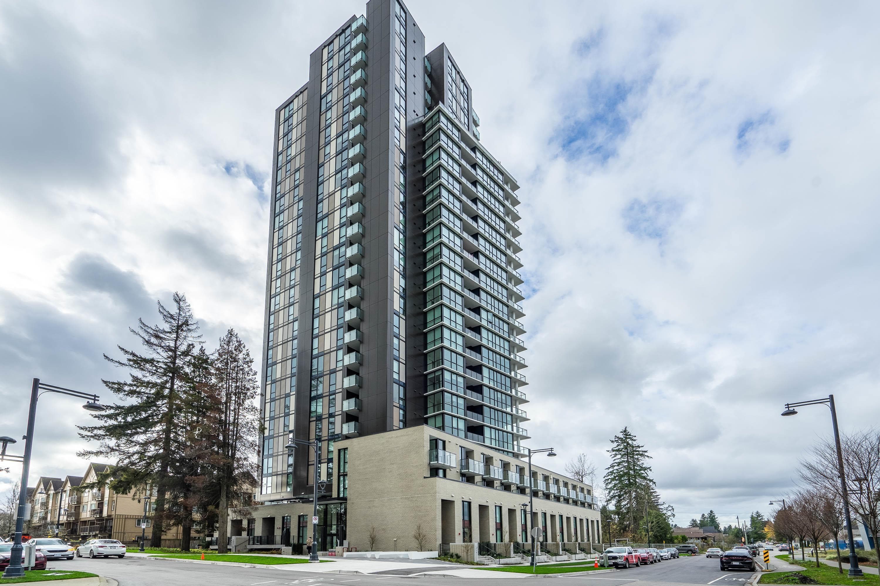 1106 - 10333 133 Street, Surrey, V3R 2H4 — photo 2