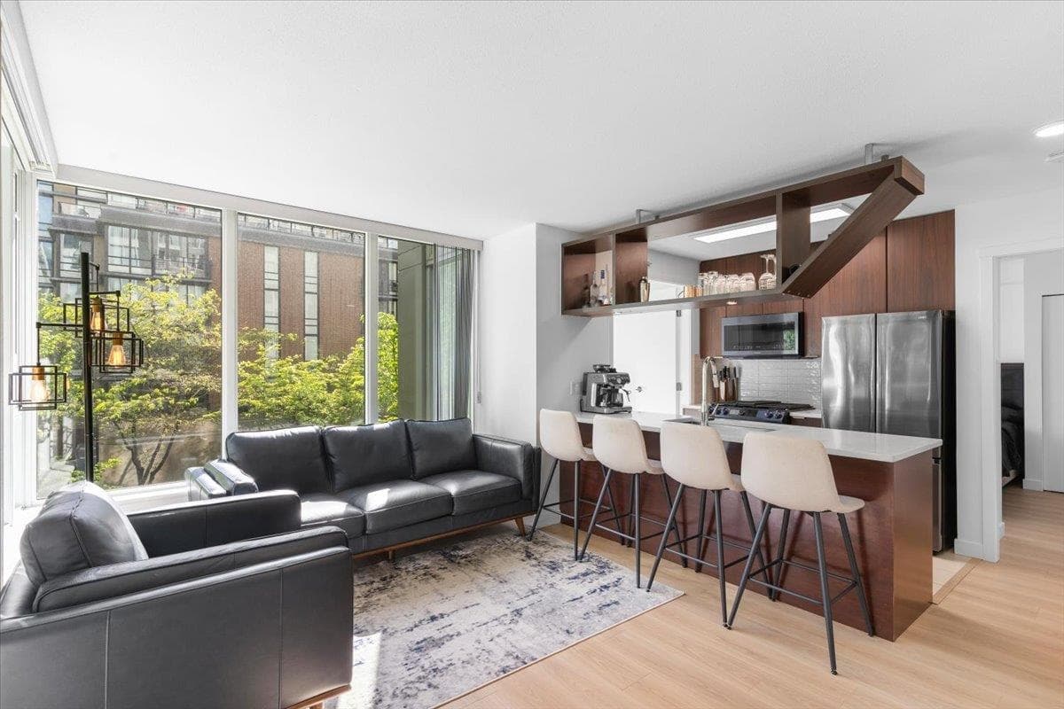 307 - 1010 Richards Street, Vancouver, V6B 1G2 — photo 1