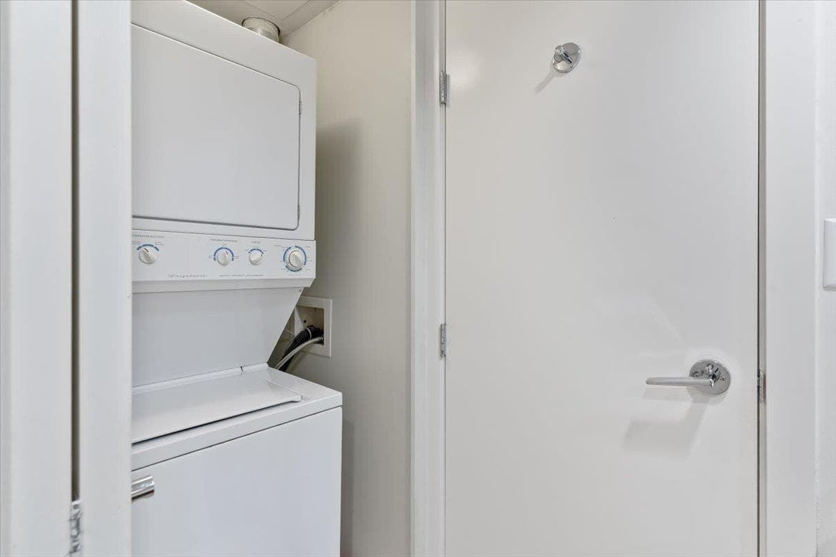 307 - 1010 Richards Street, Vancouver, V6B 1G2 — photo 4