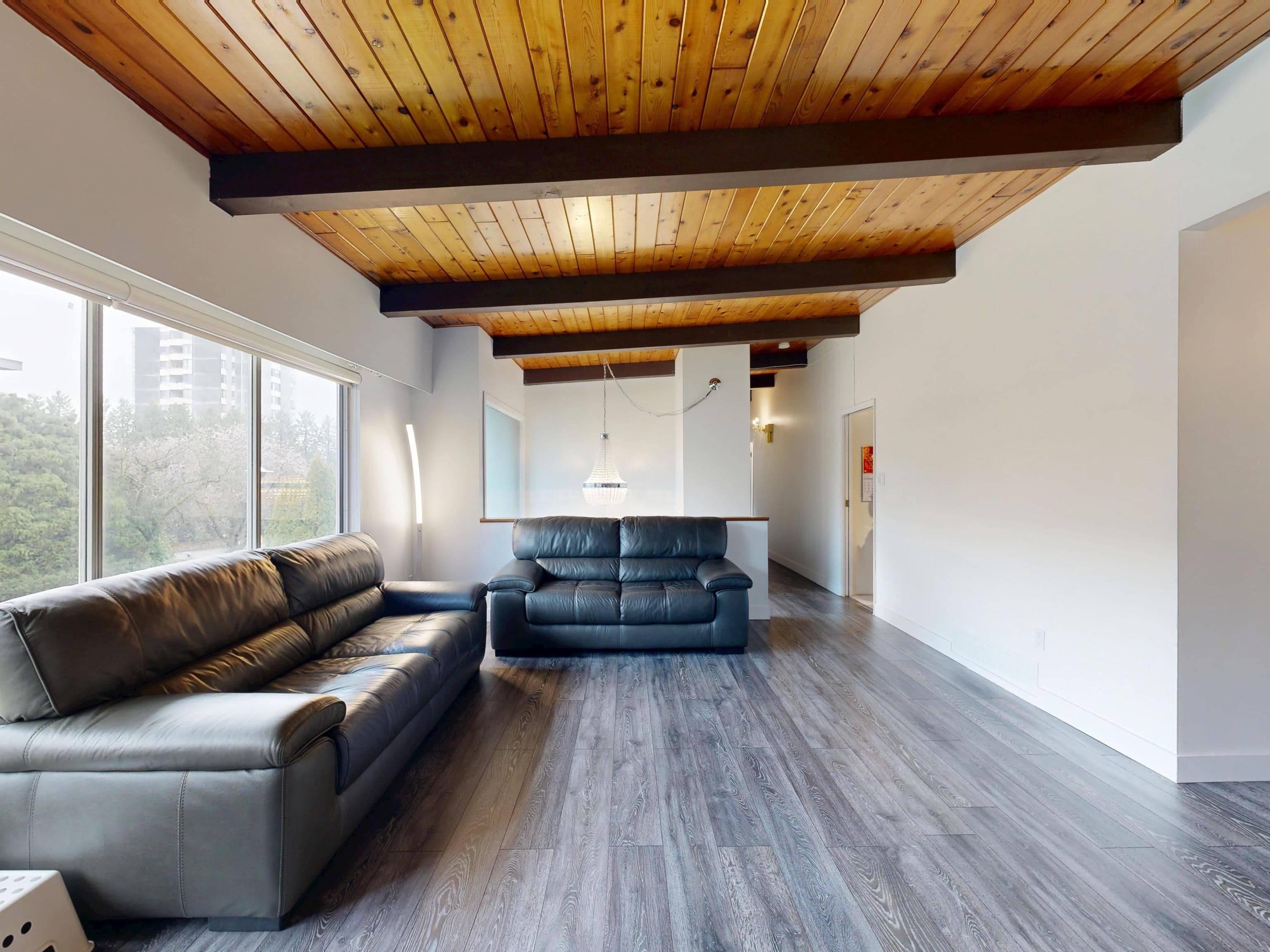 39 Mott Crescent, New Westminster, V3L 4L8 — photo 4