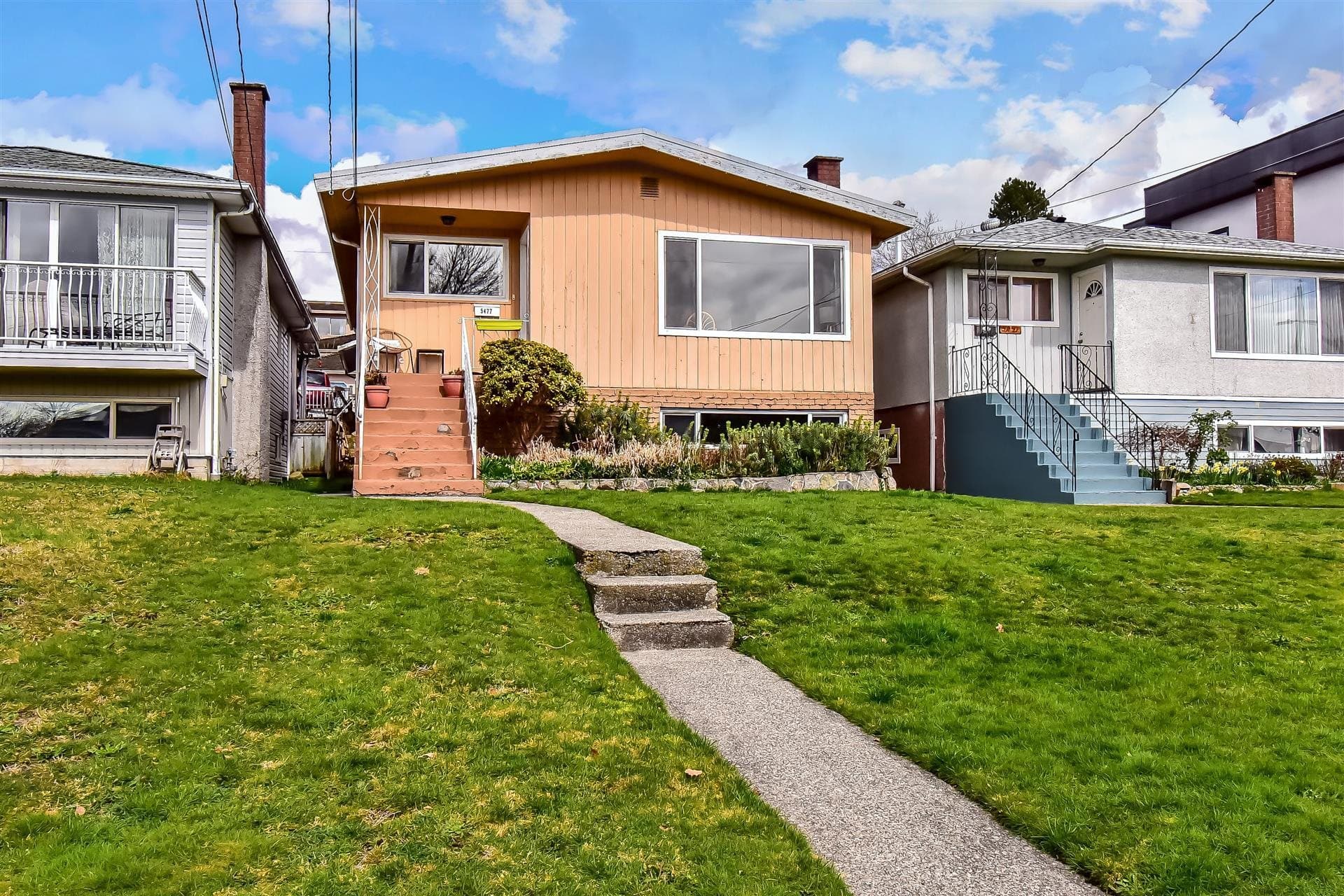 5477 Portland Street, Burnaby