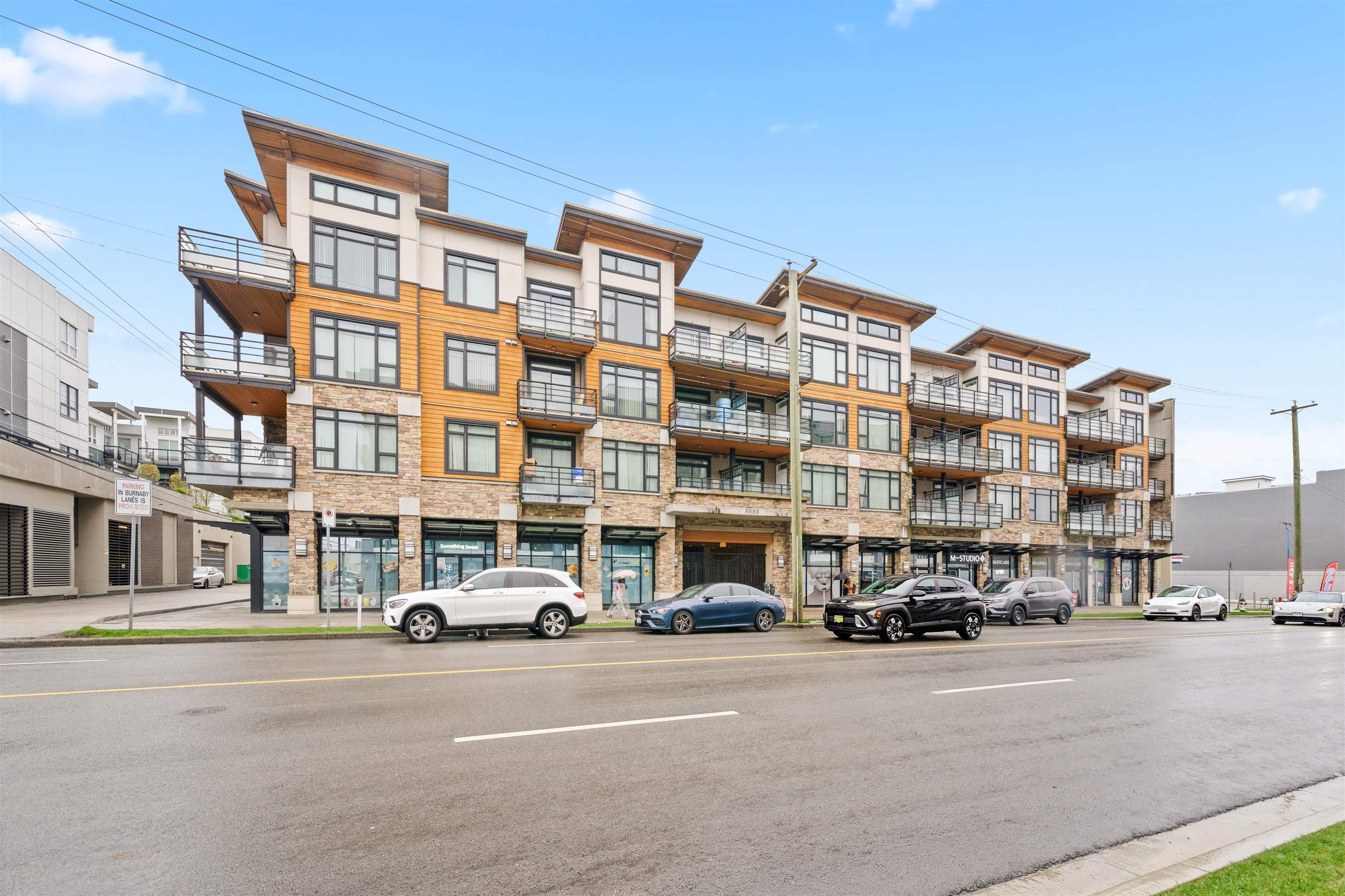 402 - 6888 Royal Oak Avenue, Burnaby, V5J 4J2 — photo 2