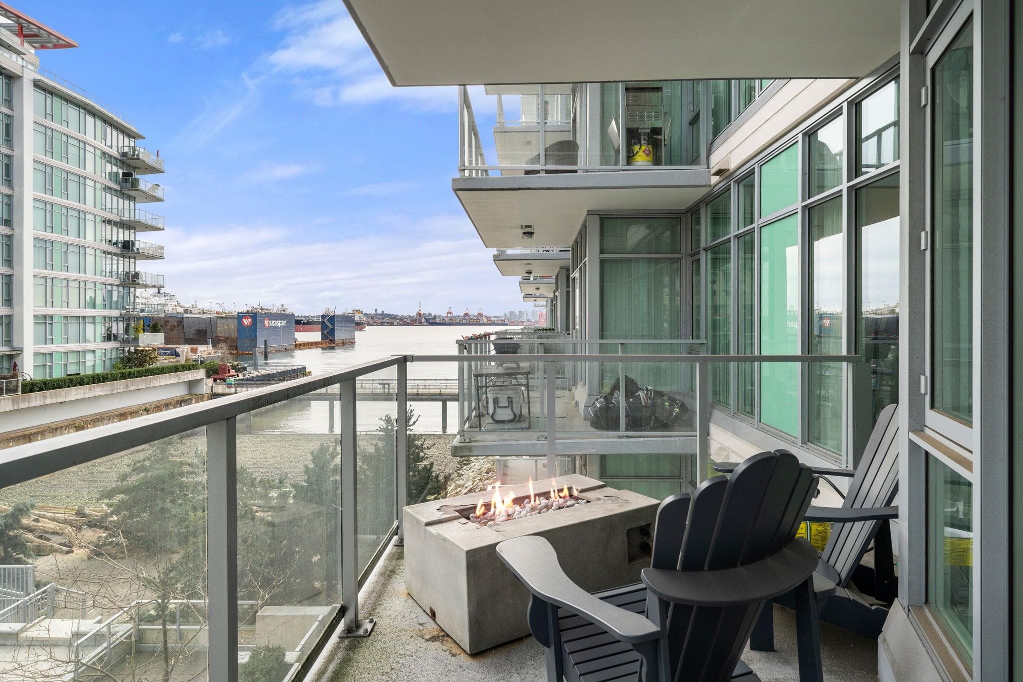 313 - 175 Victory Ship Way, North Vancouver, V7L 0G1 — photo 2