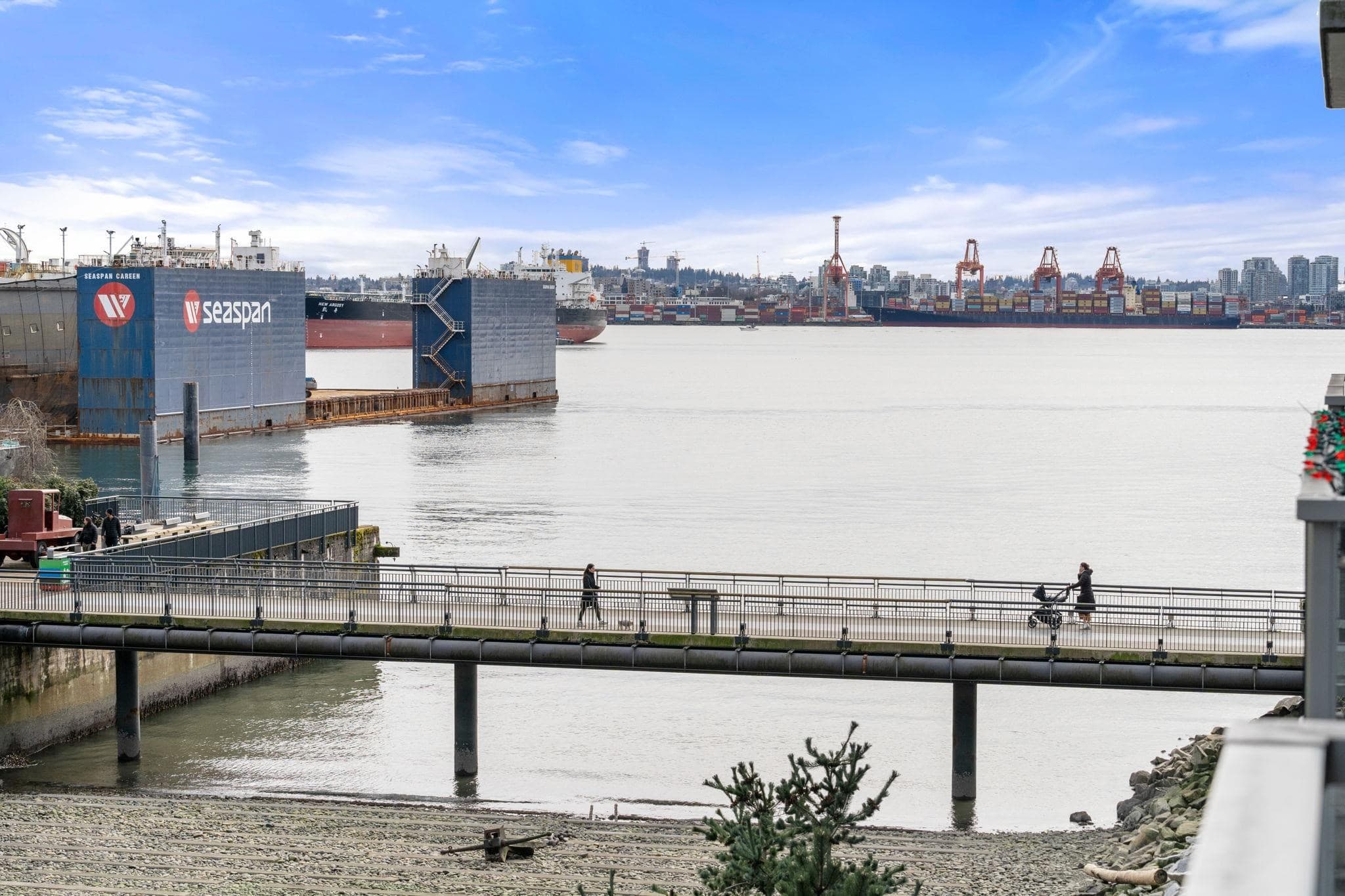 313 - 175 Victory Ship Way, North Vancouver, V7L 0G1 — photo 3