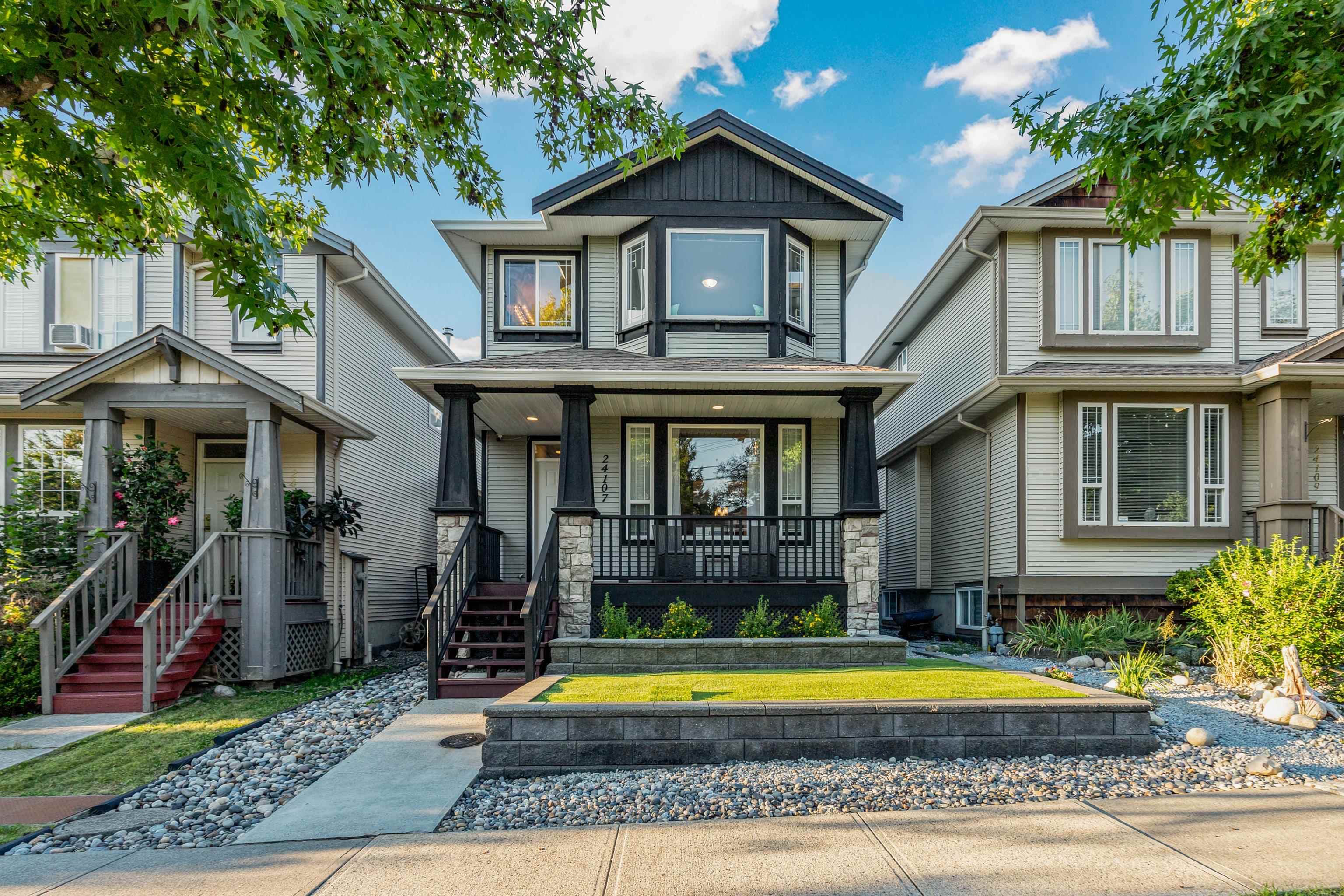 24107 102 Avenue, Maple Ridge, V2W 2A2 — photo 1