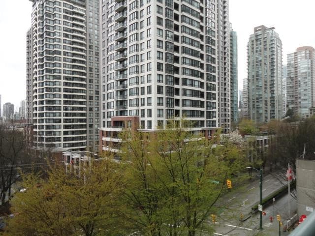 402 - 888 Hamilton Street, Vancouver, V6B 5W4 — photo 3