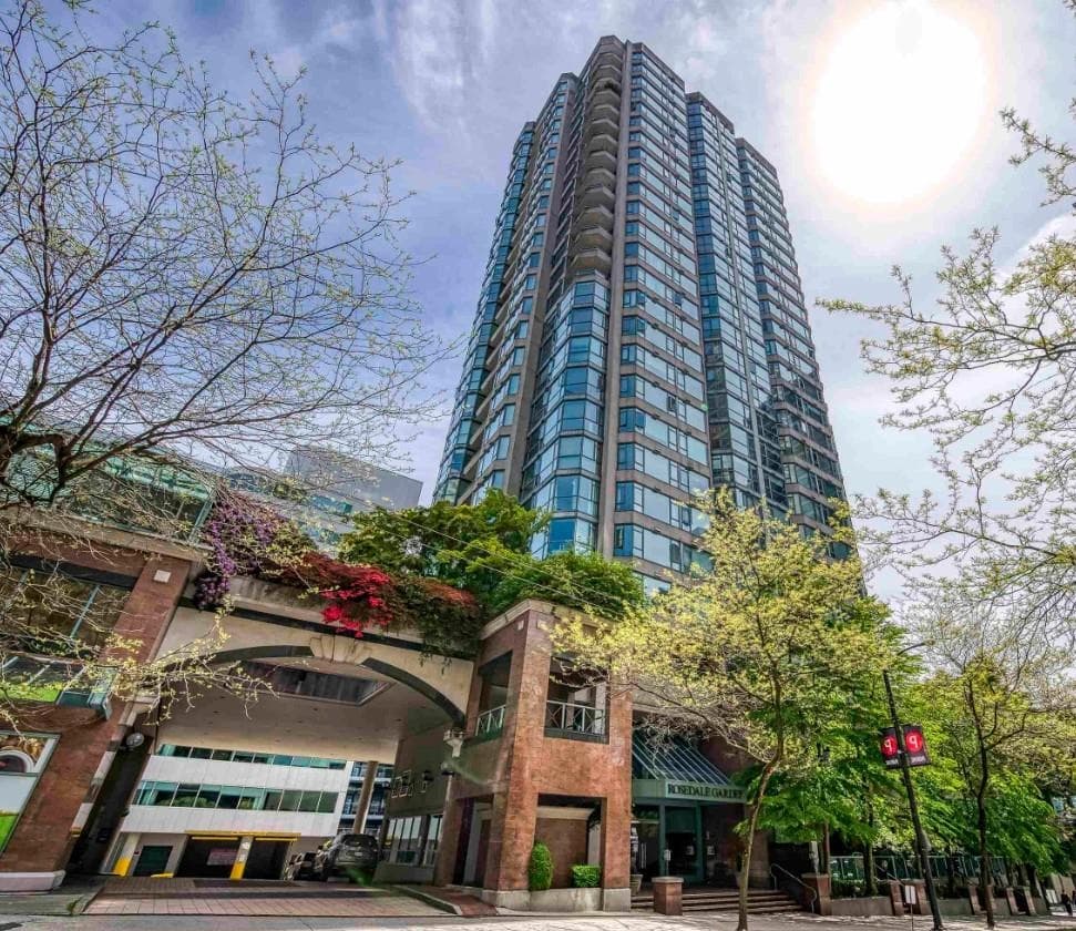 402 - 888 Hamilton Street, Vancouver, V6B 5W4 — photo 1