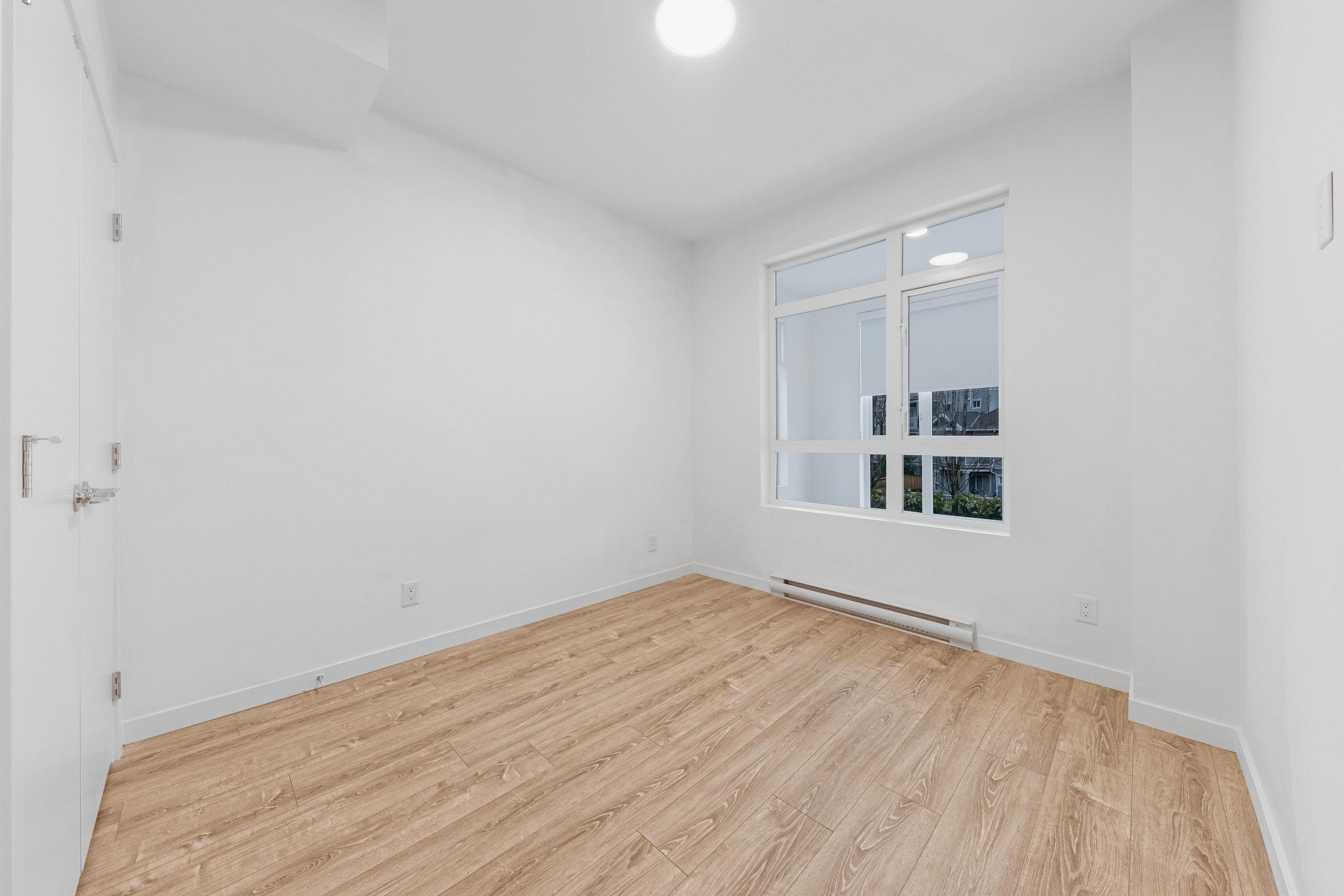 327 - 13968 Laurel Drive, Surrey, V3T 1A8 — photo 5