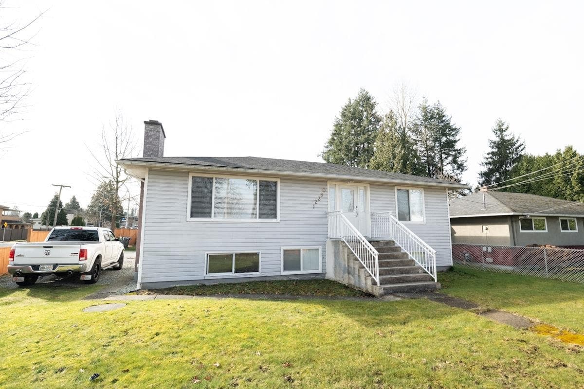 12390 96 Avenue, Surrey, V3V 1W7 — photo 3