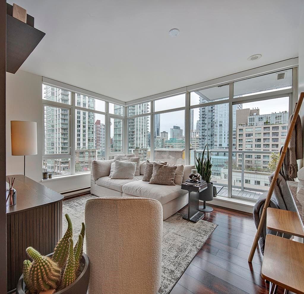 901 - 480 Robson Street, Vancouver, V6B 1S1 — photo 3