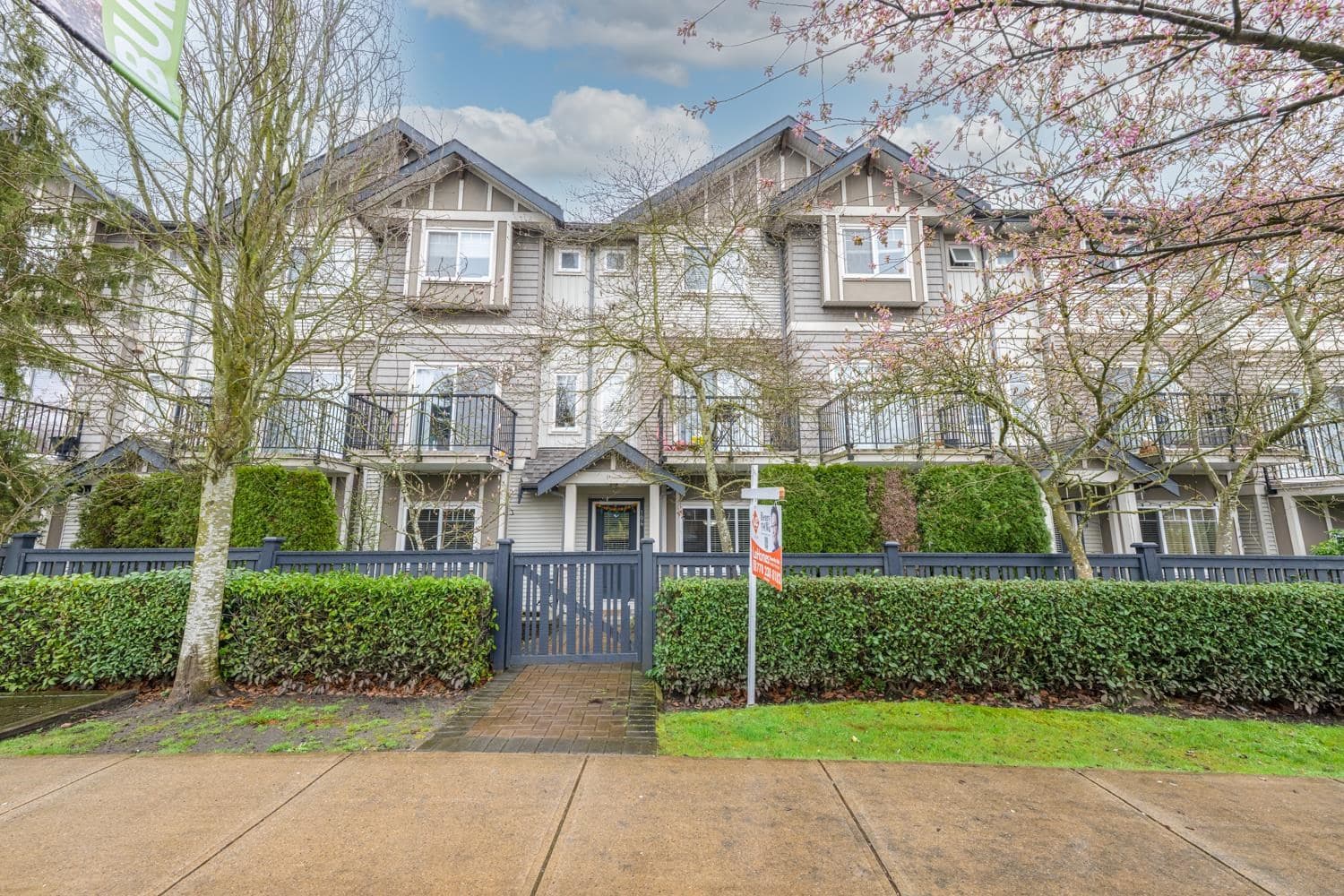 104 - 5211 Irmin Street, Burnaby, V5J 0C9 — photo 1