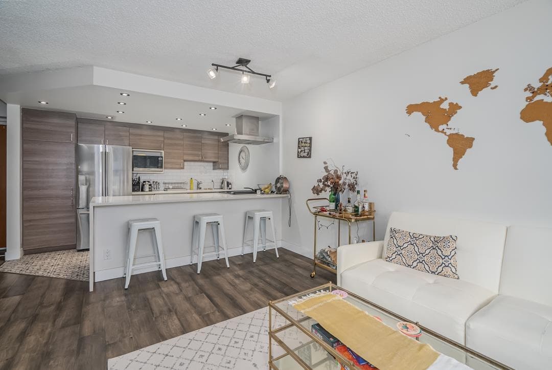 205 - 1330 Hornby Street, Vancouver, V6Z 1W5 — photo 2