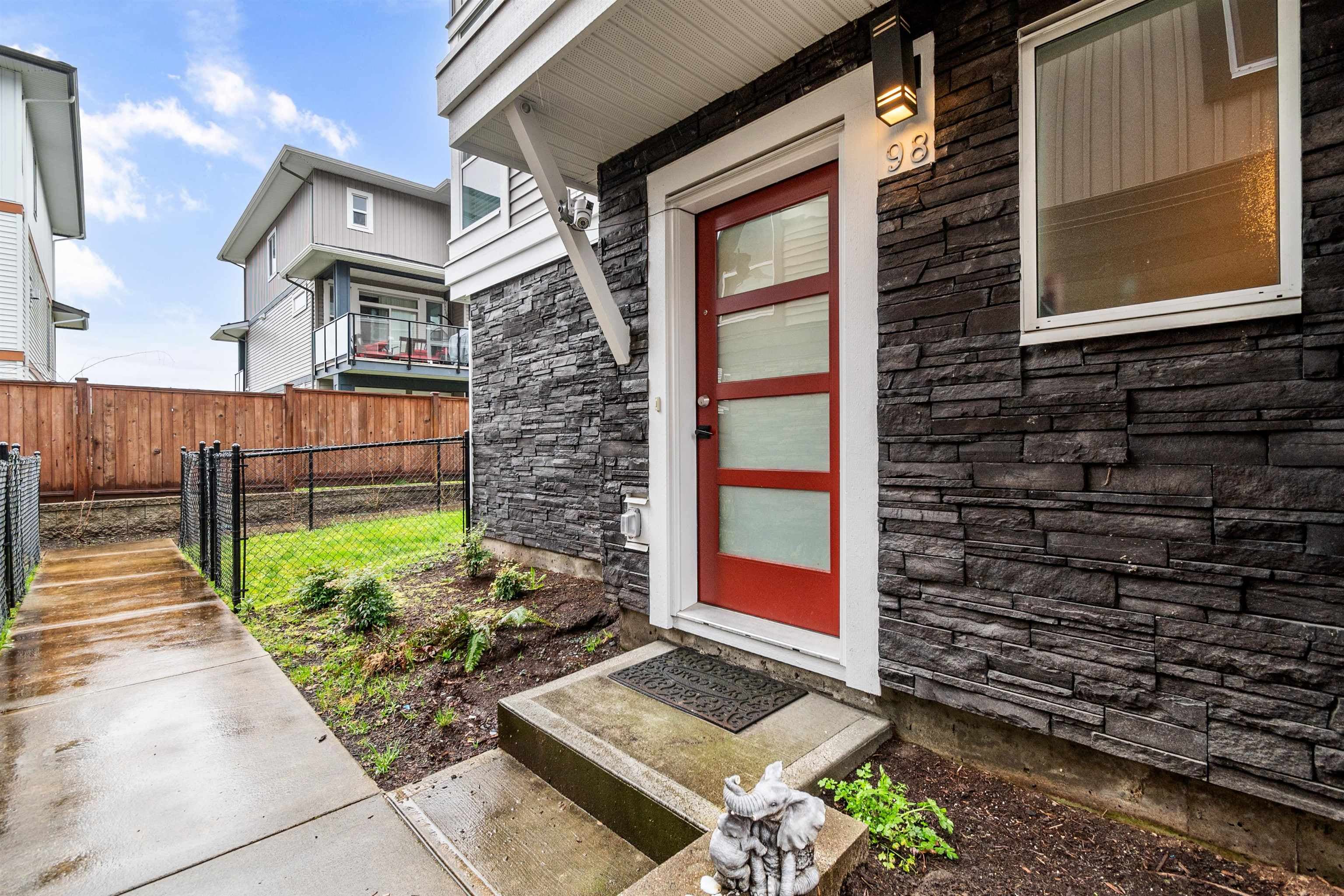 98 - 8413 Midtown Way, Chilliwack, V2P 0G7 — photo 3