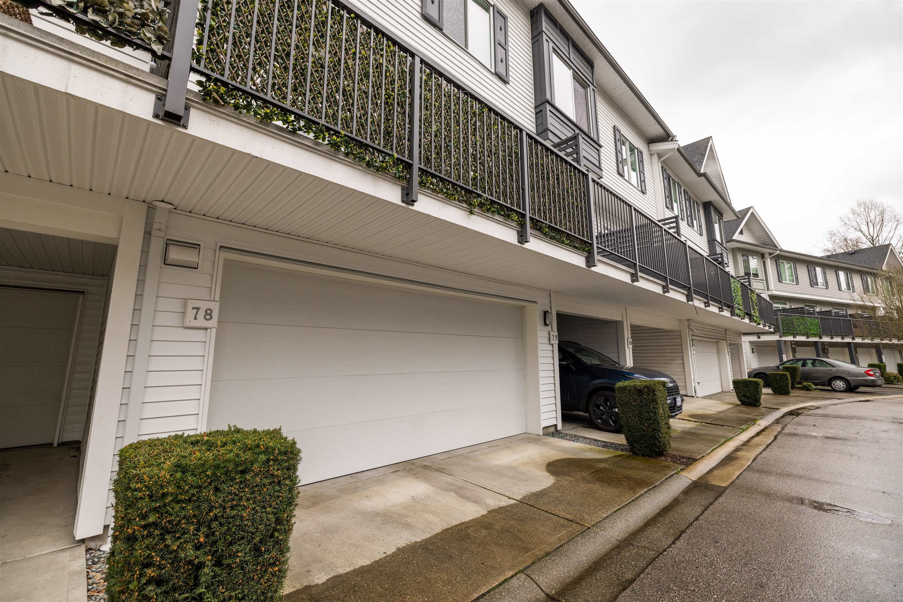 78 - 15340 Guildford Drive, Surrey, V3R 0C9 — photo 3