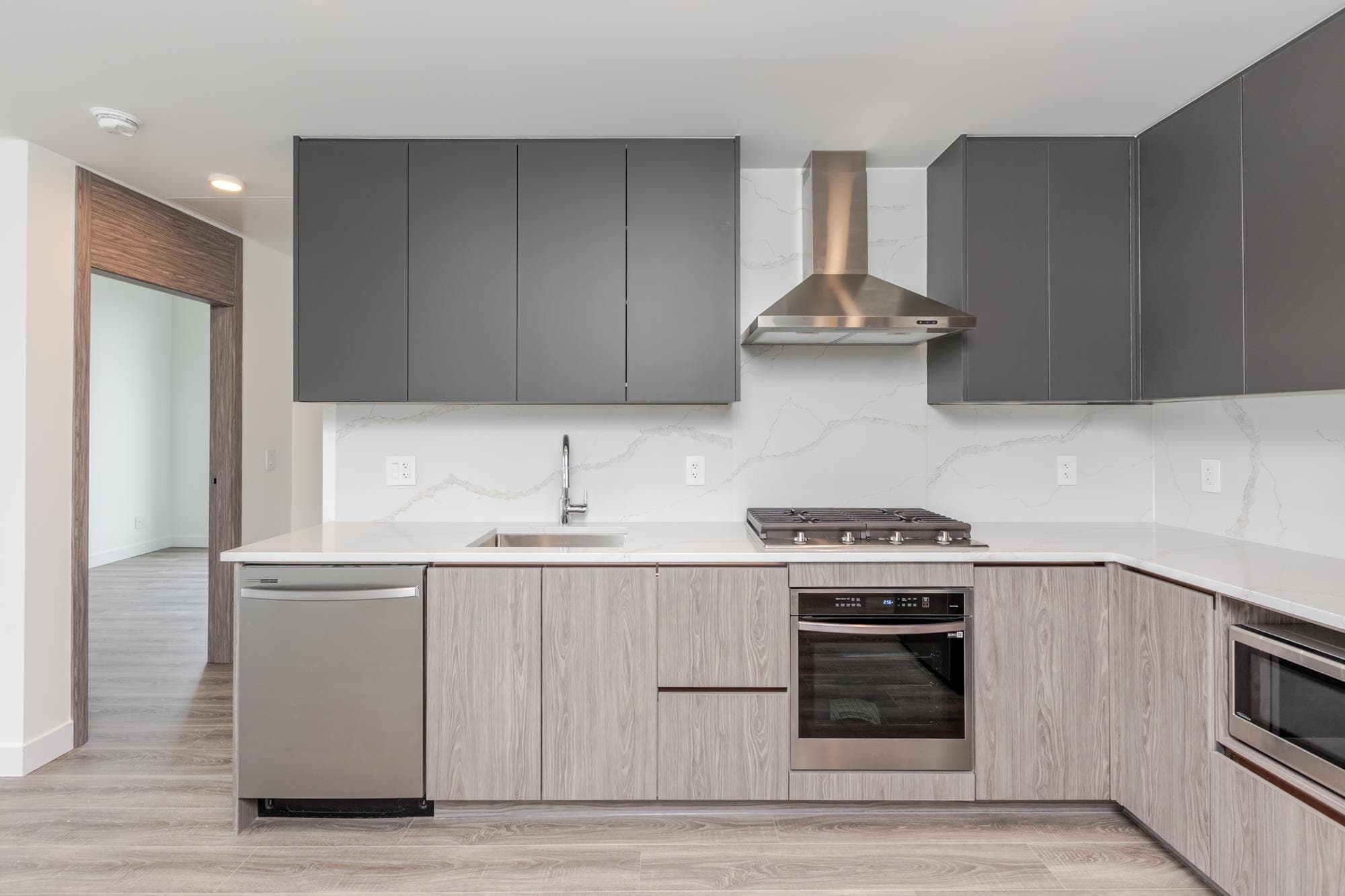 2702 - 10750 135a Street, Surrey, V3T 0V4 — photo 5