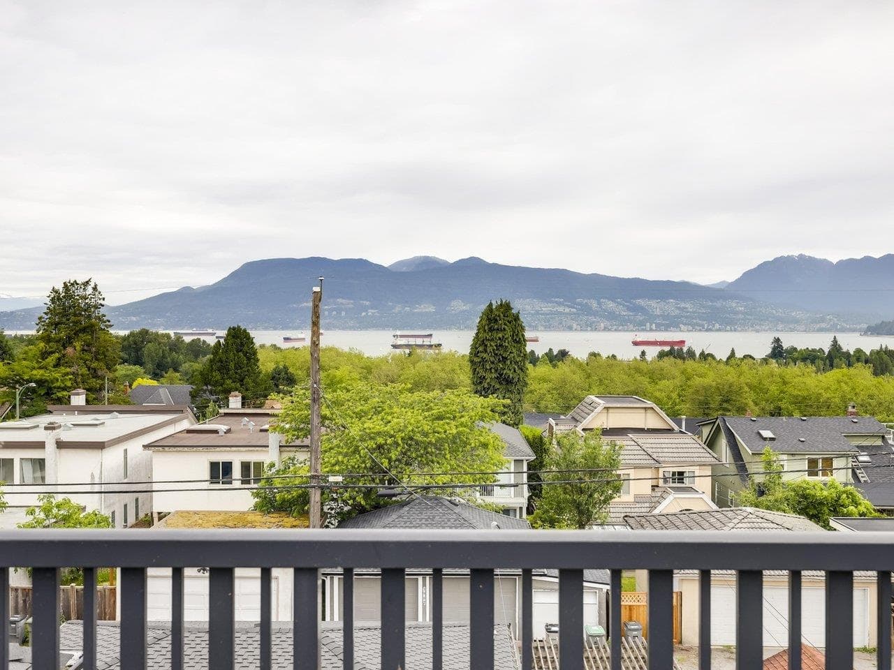 3963 W 11th Avenue, Vancouver, V6R 2L1 — photo 3