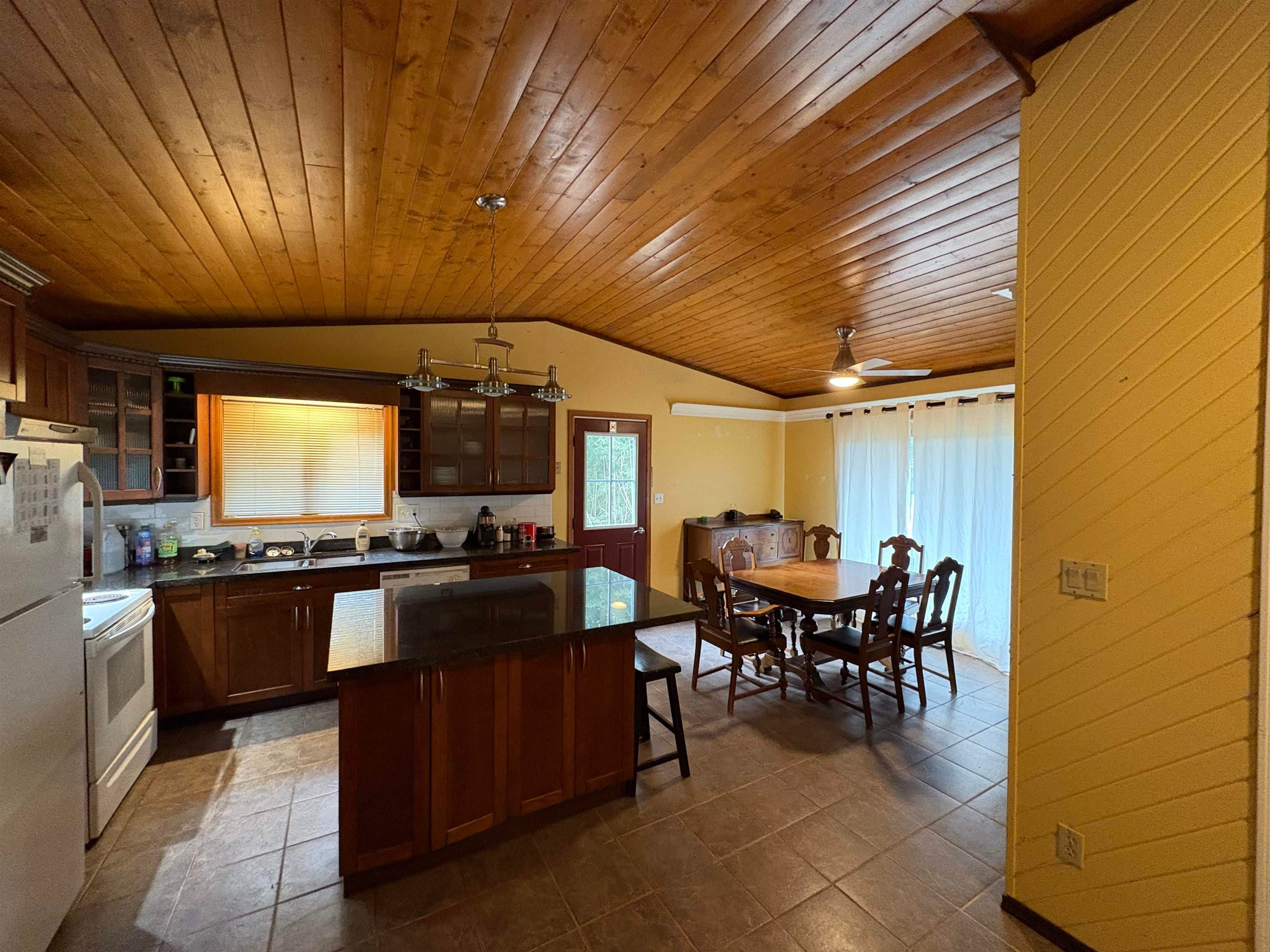 66176 Kawkawa Lake Road, Hope, V0X 1L1 — photo 3