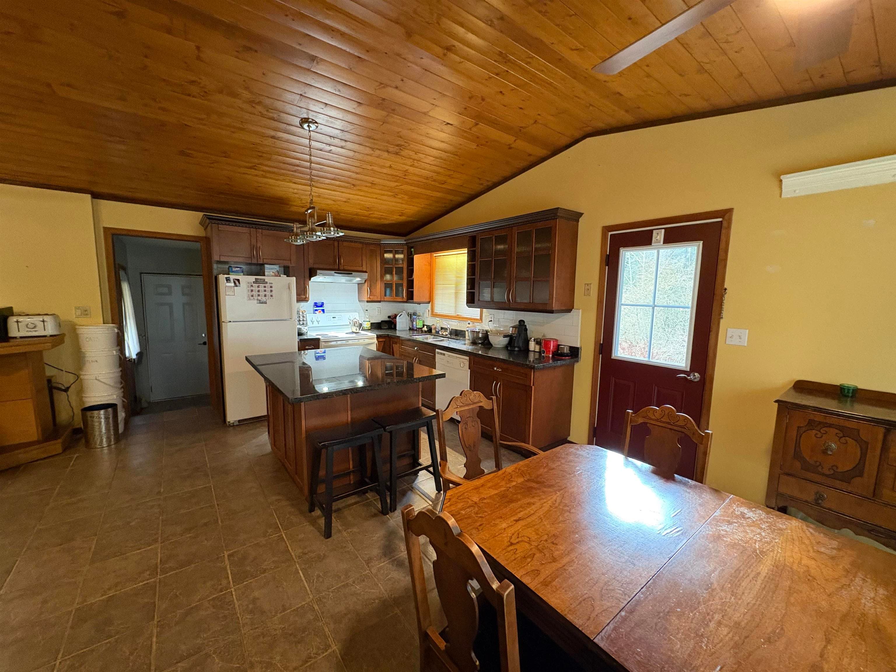 66176 Kawkawa Lake Road, Hope, V0X 1L1 — photo 5