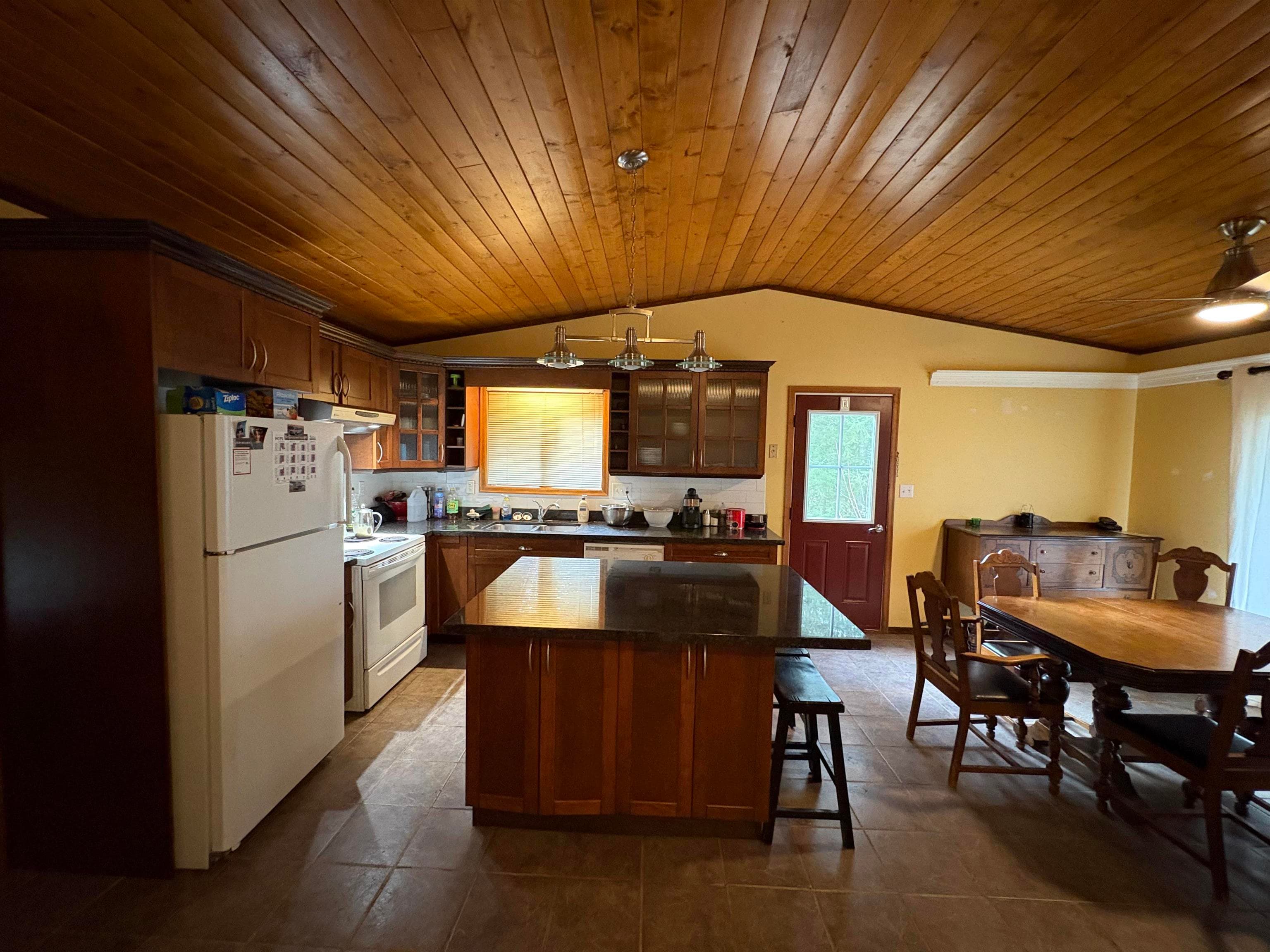 66176 Kawkawa Lake Road, Hope, V0X 1L1 — photo 4