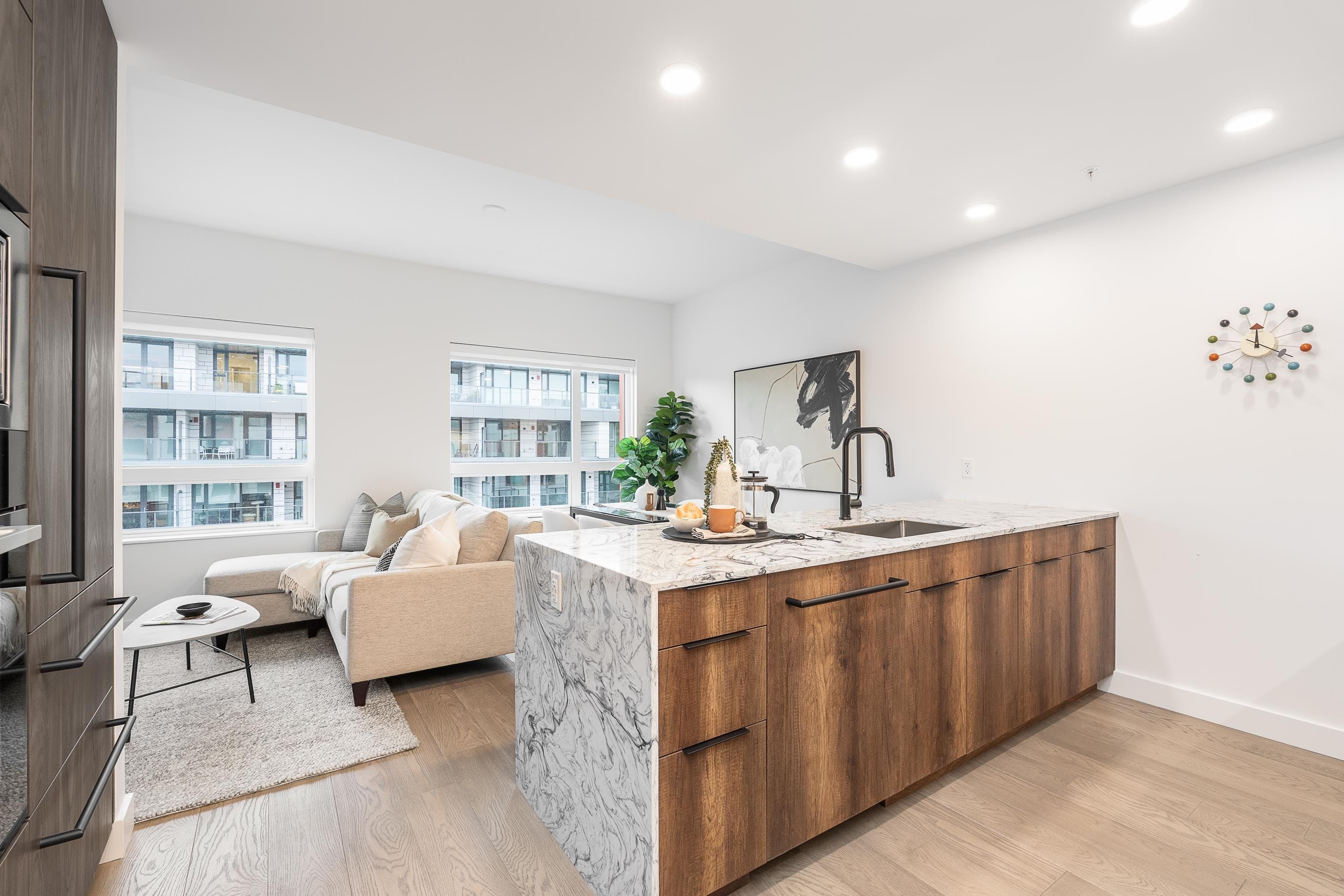 305 - 3590 W 39 Avenue, Vancouver, V6B 3A4 — photo 2