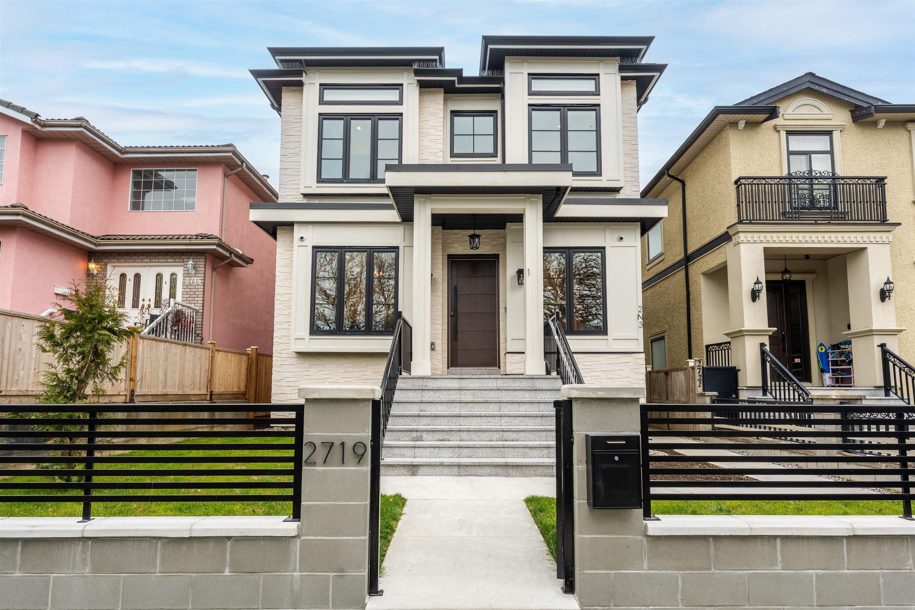 2719 E 46th Avenue, Vancouver, V5S 1A6 — photo 1