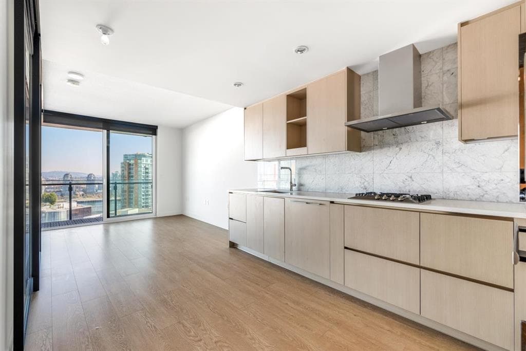 2410 - 89 Nelson Street, Vancouver, V6Z 0E7 — photo 4