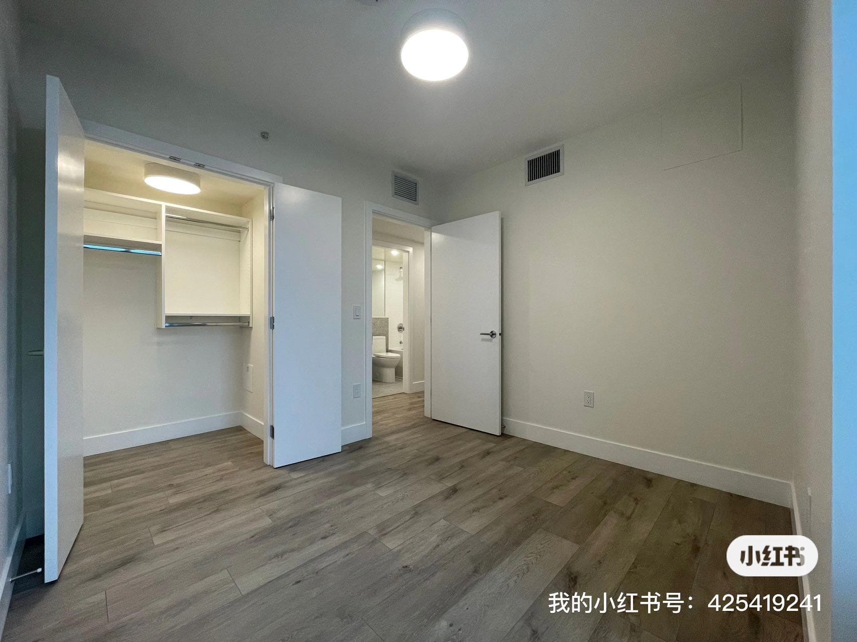 1705 - 10428 Whalley Boulevard, Surrey, V3T 1W6 — photo 4