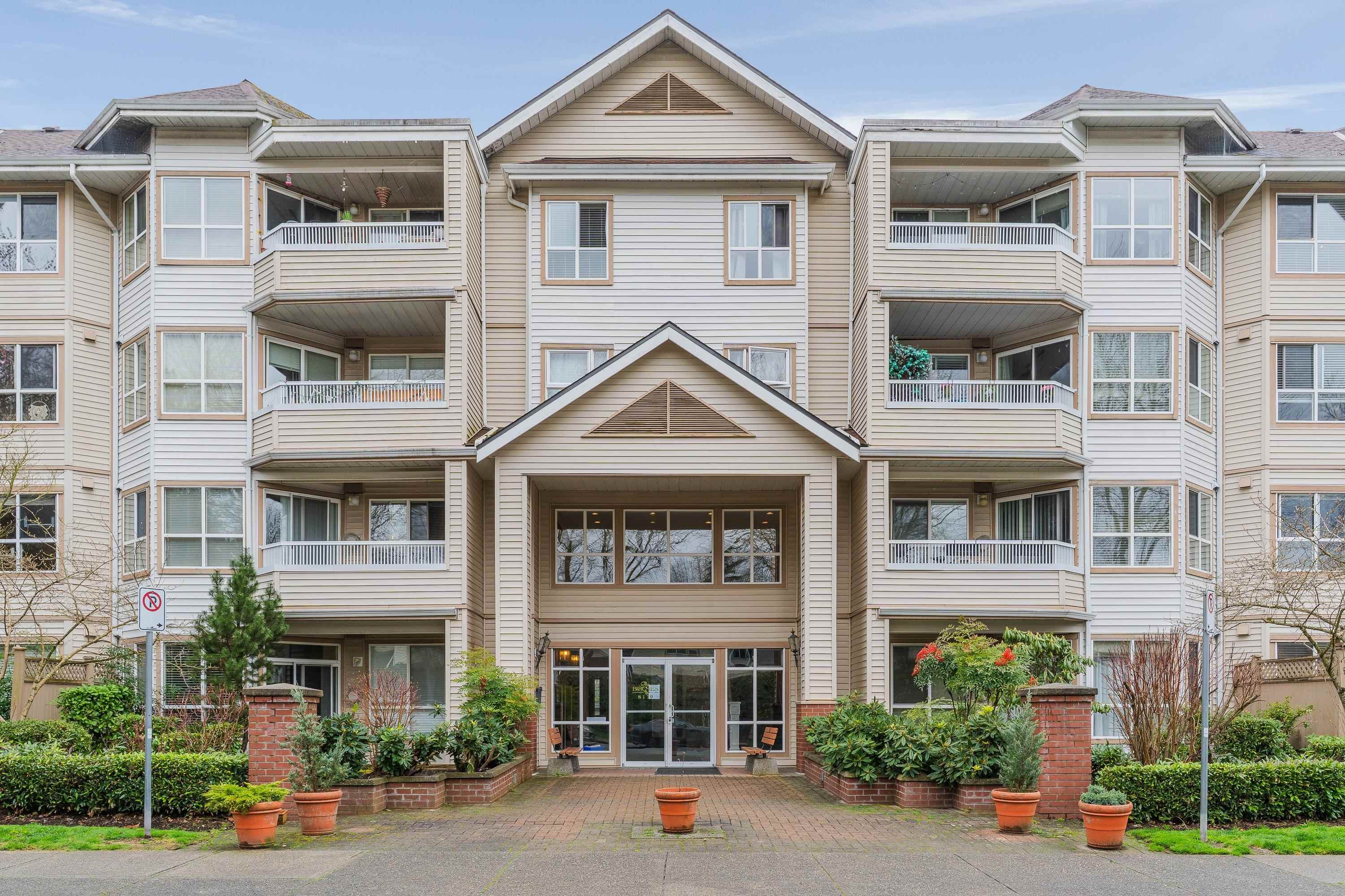 217 - 8139 121a Street, Surrey, V3W 0Z2 — photo 1