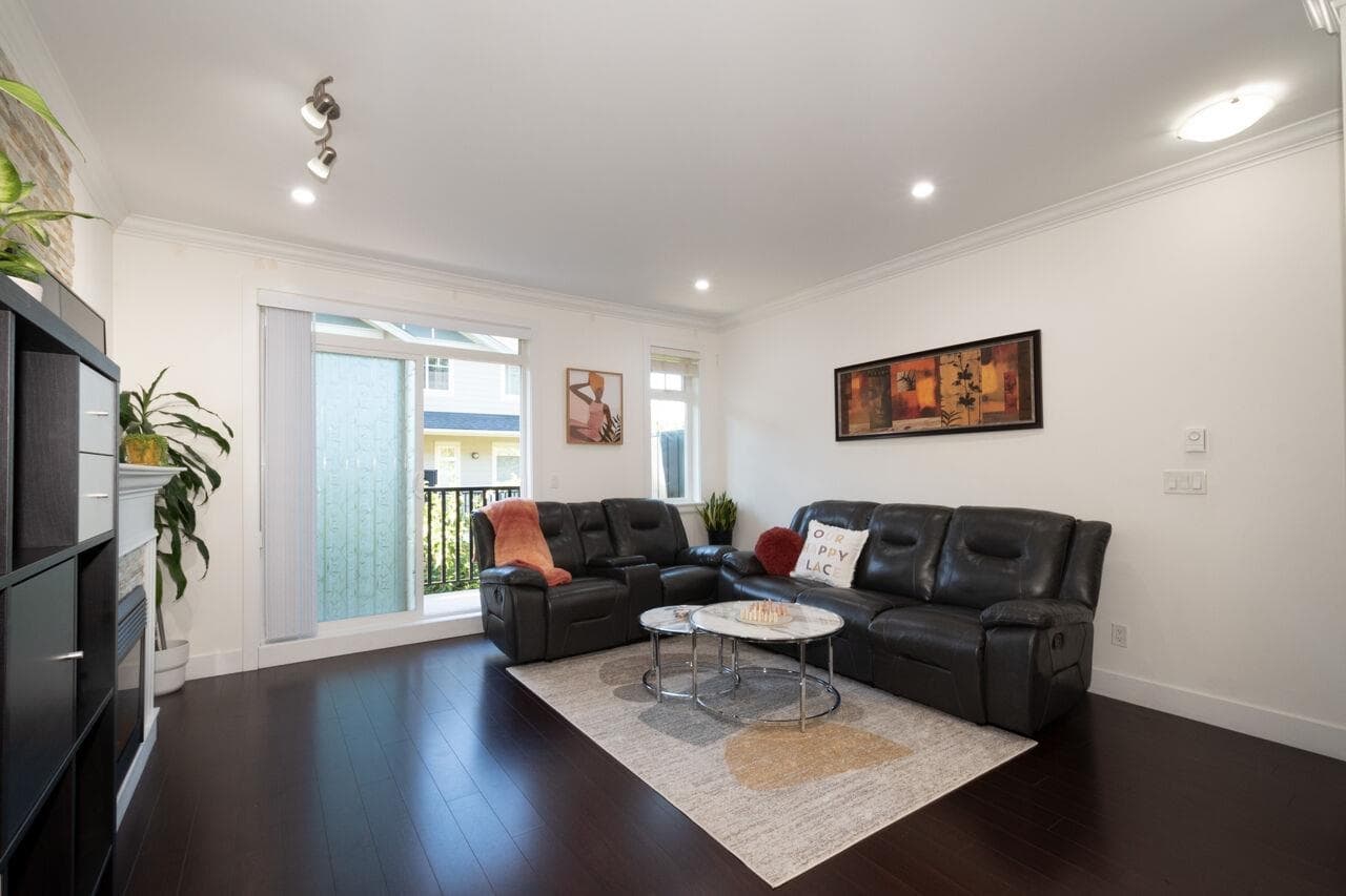 8 - 6383 140 Street, Surrey, V3W 0E9 — photo 3