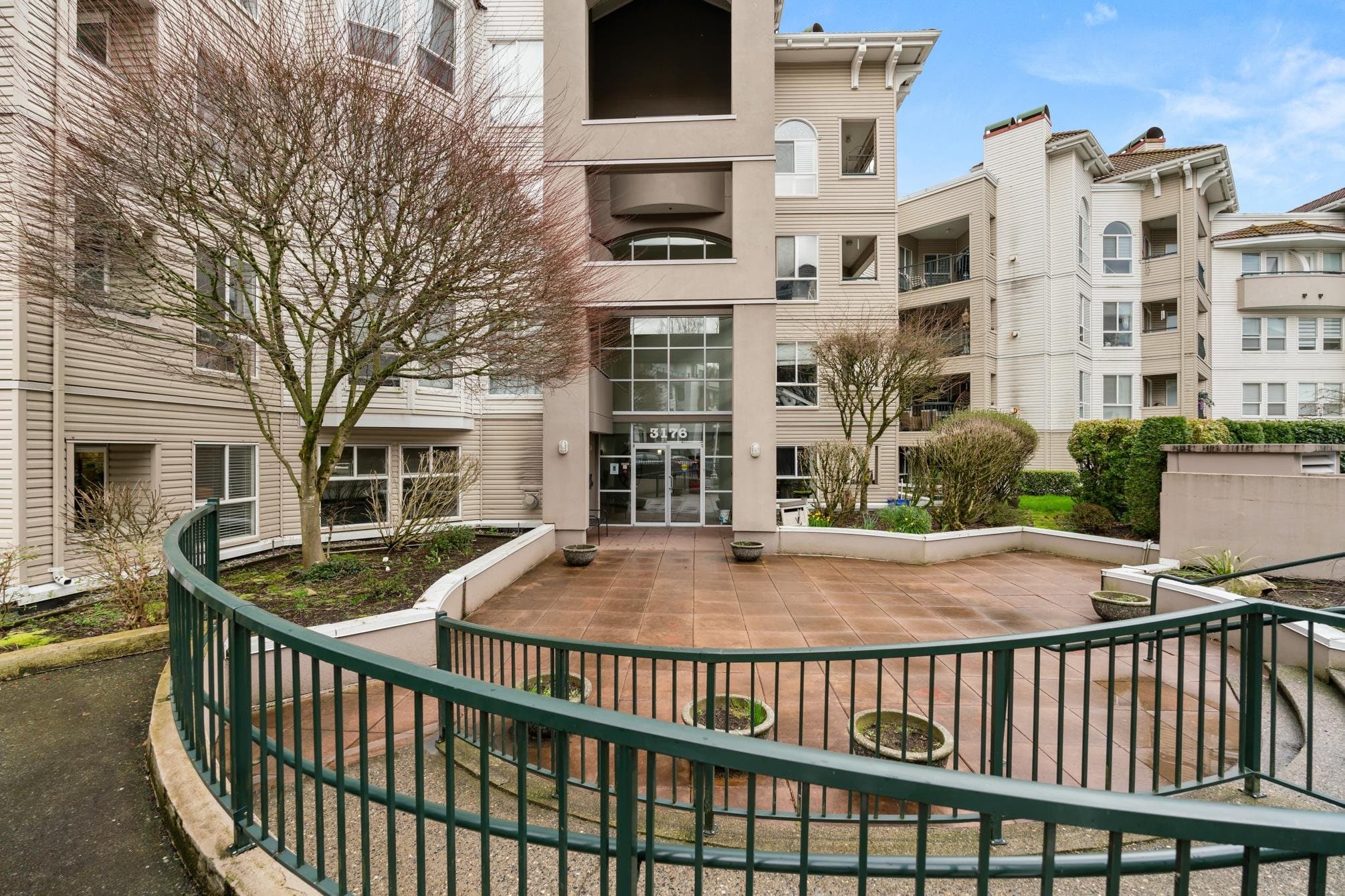 102 - 3176 Gladwin Road, Abbotsford, V2T 6R7 — photo 2