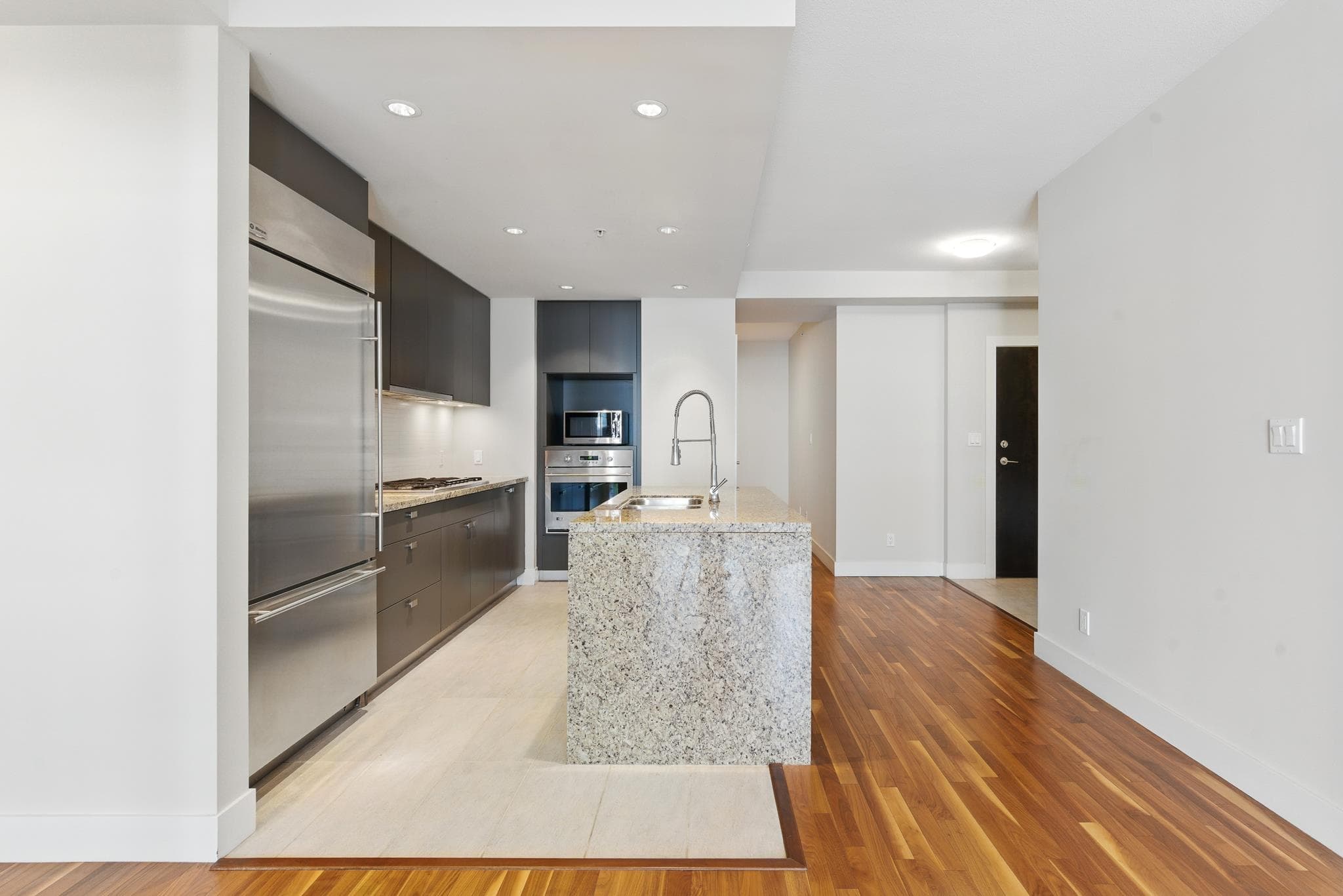 305 - 6080 Iona Drive, Vancouver, V6T 0A4 — photo 4