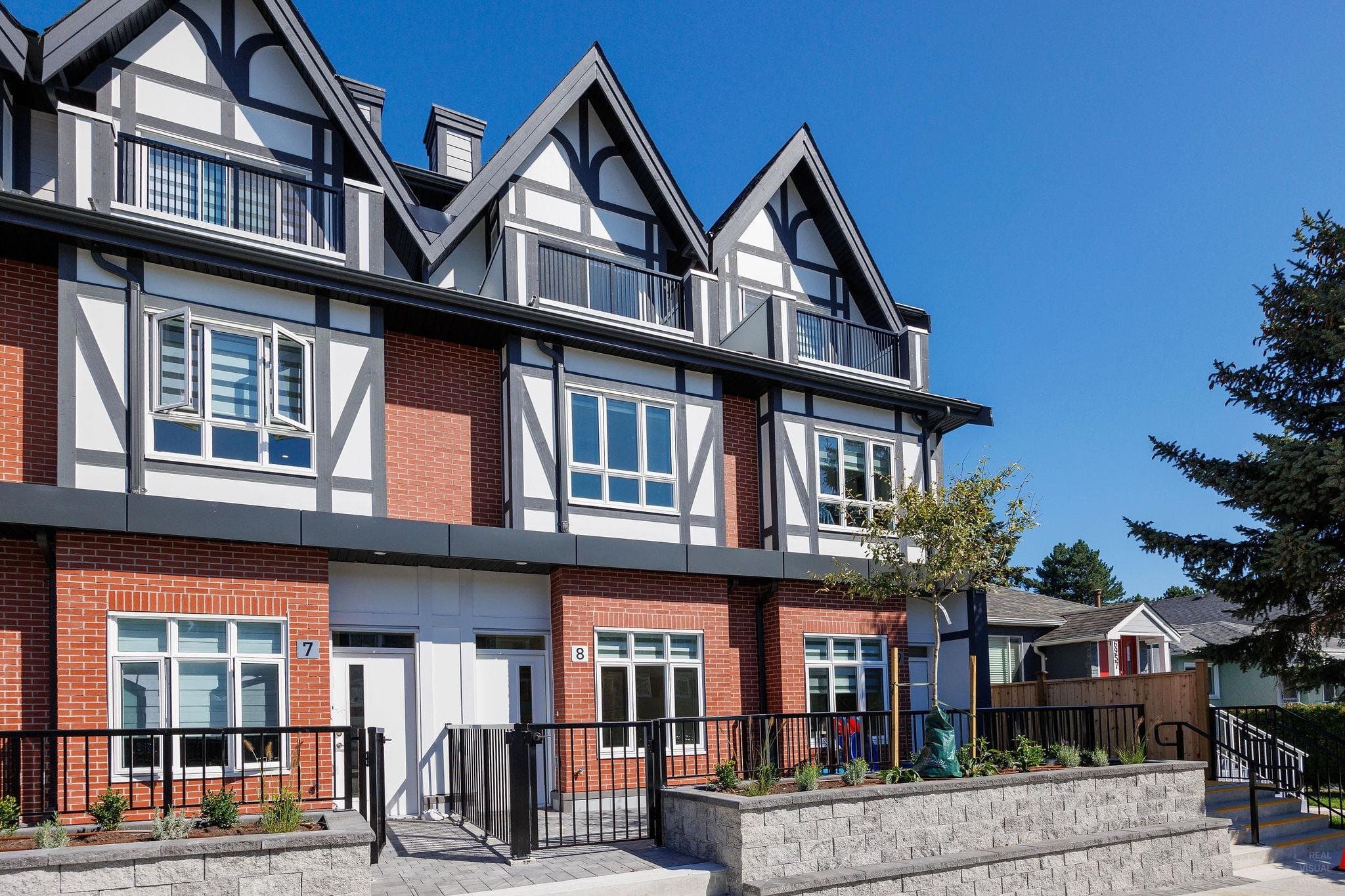 8 - 6929 Balmoral Street, Burnaby, V5E 0C7 — photo 1