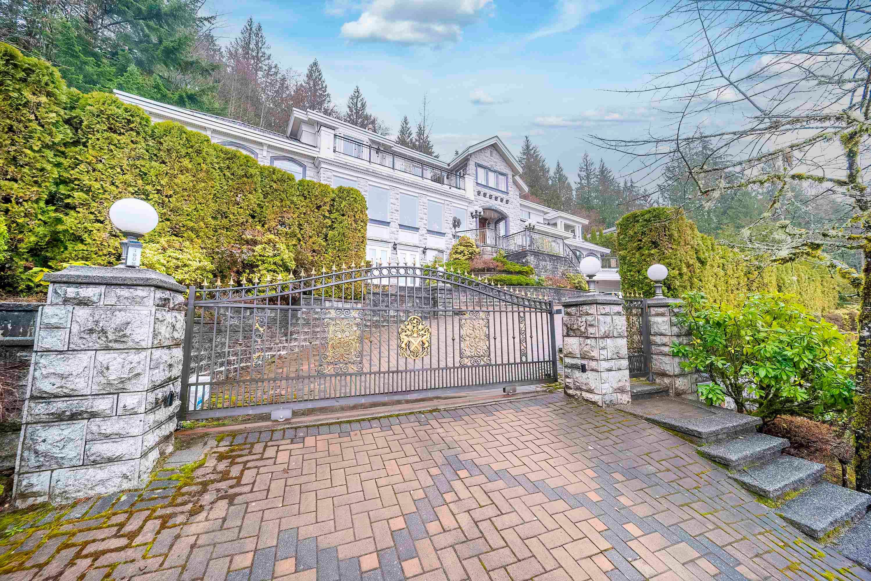 1609 Pinecrest Drive, West Vancouver