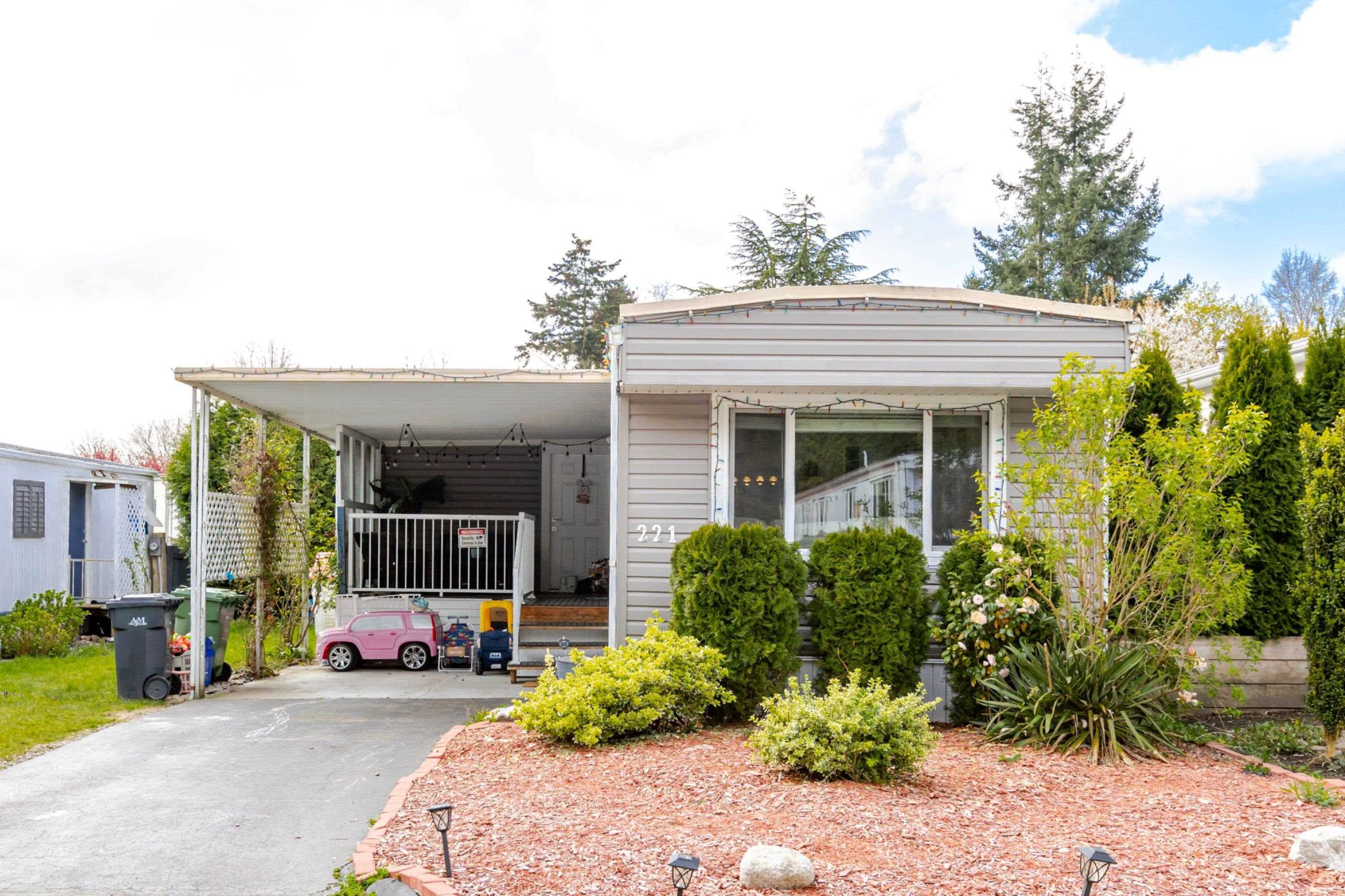 221 - 1840 160 Street, Surrey, V3A 4X4 — photo 2