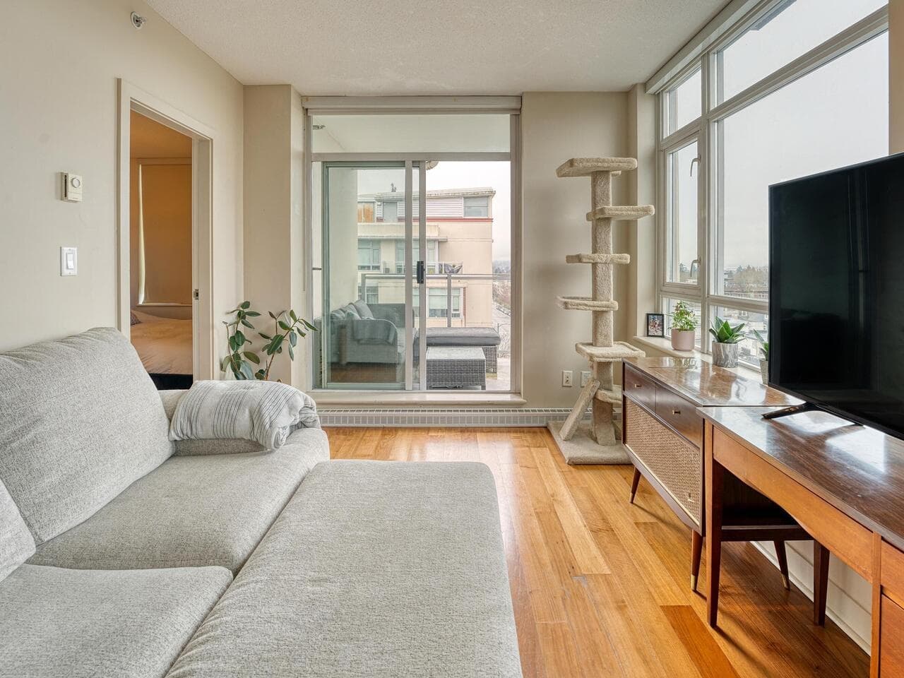 710 - 2228 W Broadway, Vancouver, V6K 0B1 — photo 2