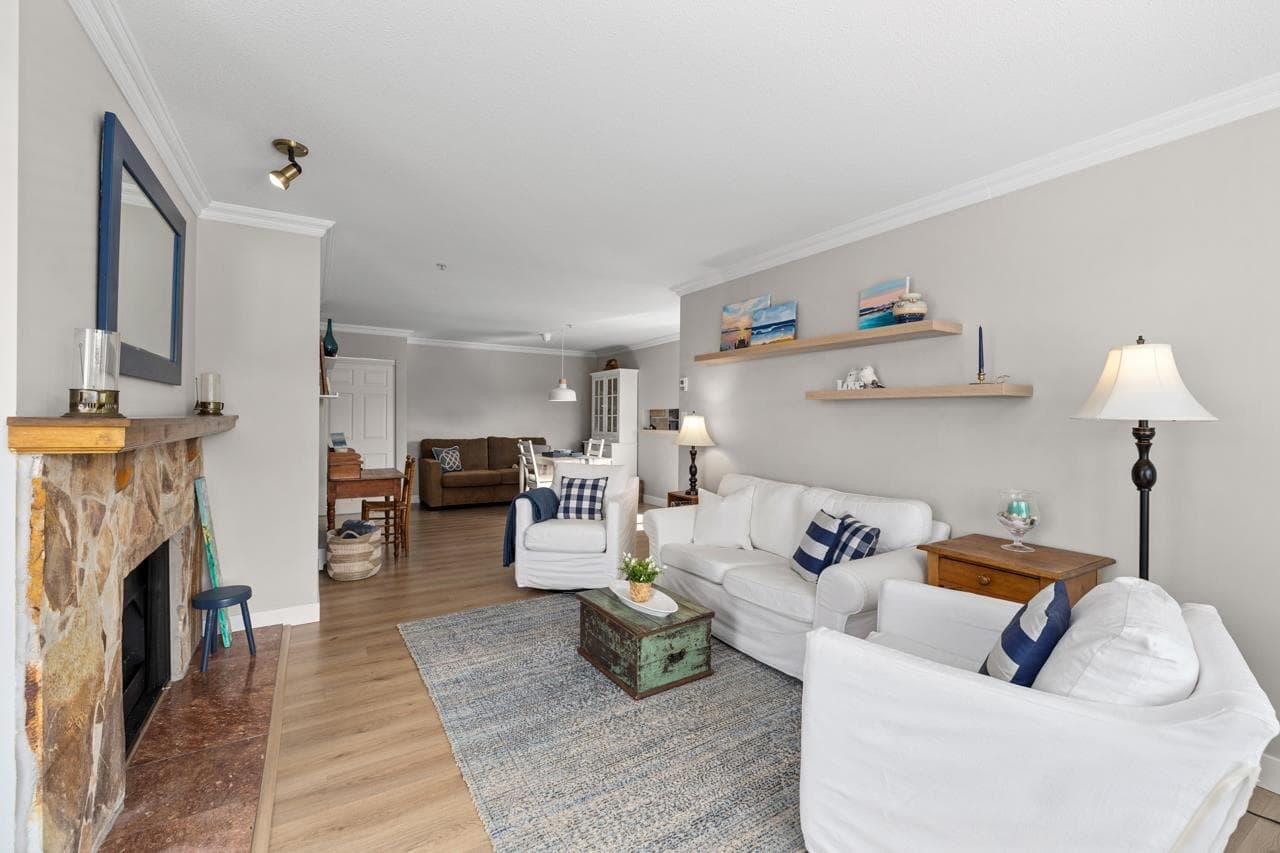 610 - 1000 Bowron Court, North Vancouver, V7H 2W1 — photo 4