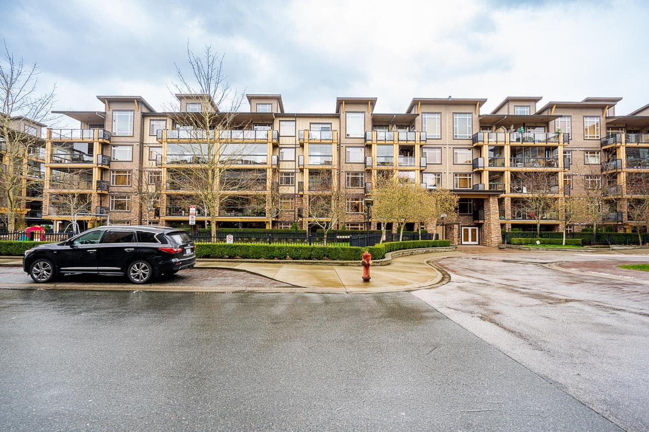 559 - 8258 207a Street, Langley, V2Y 0N4 — photo 1