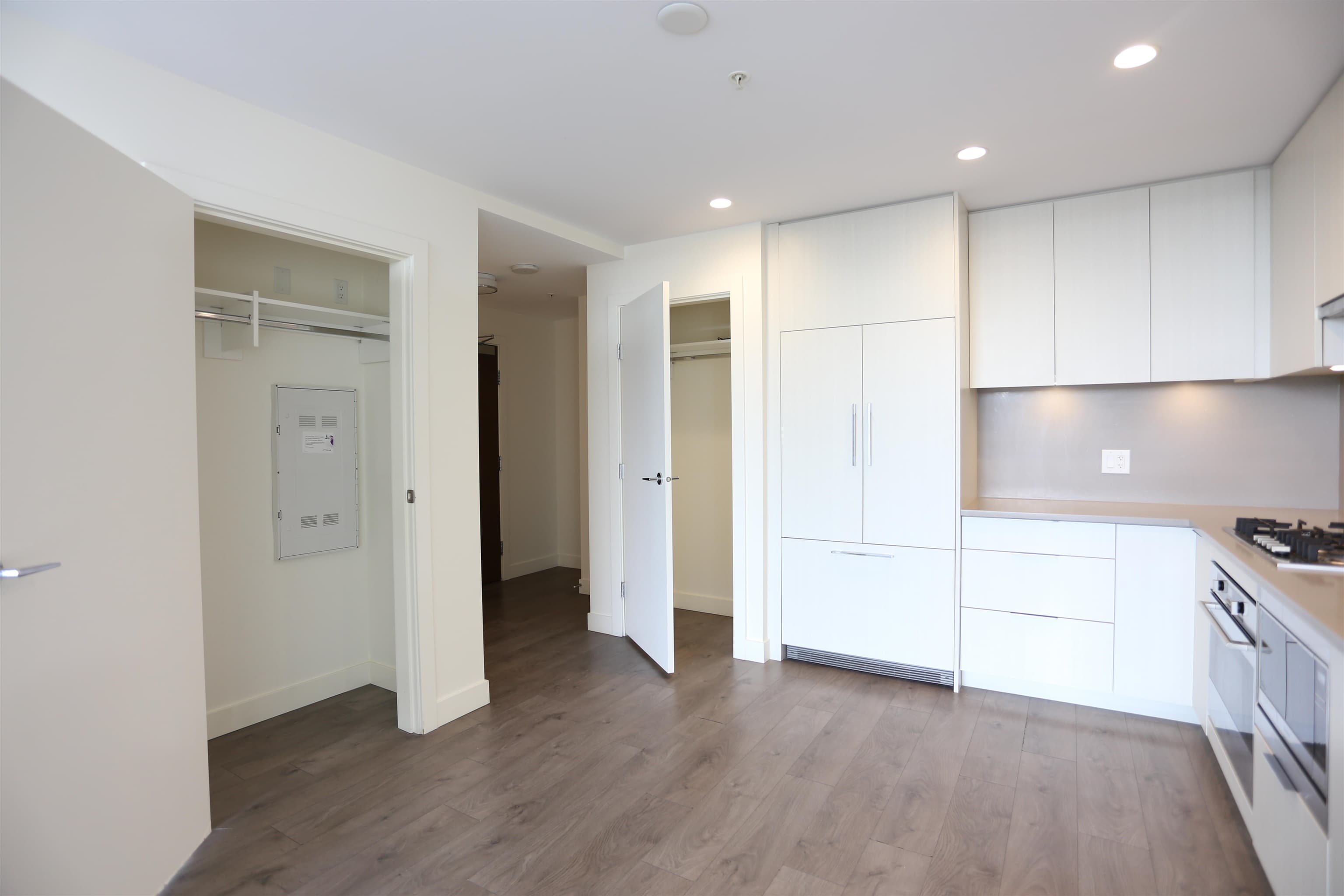 2104 - 4465 Juneau Street, Burnaby, V5C 0L8 — photo 4