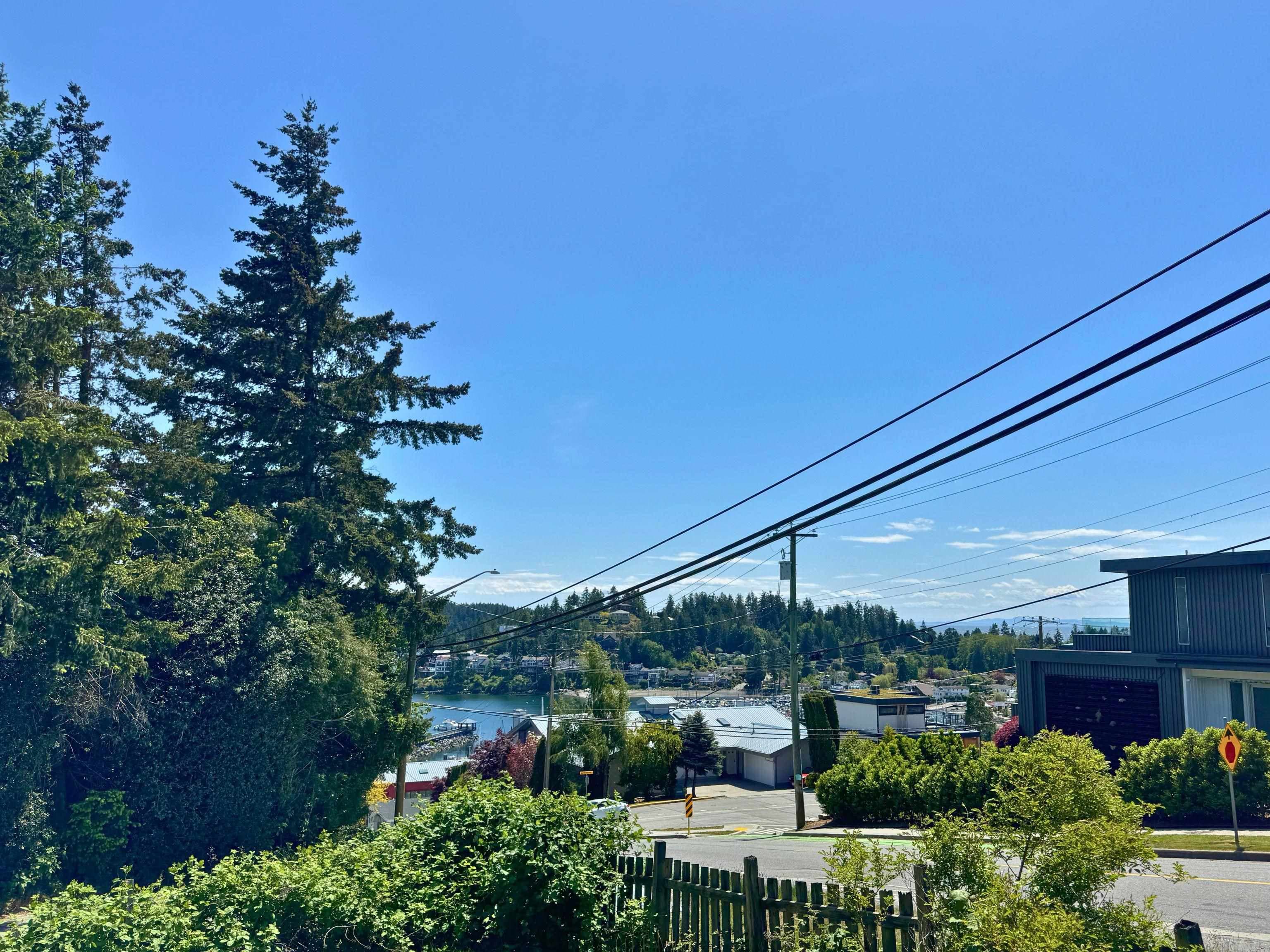 547 N Fletcher Road, Gibsons, V0N 1V0 — photo 5